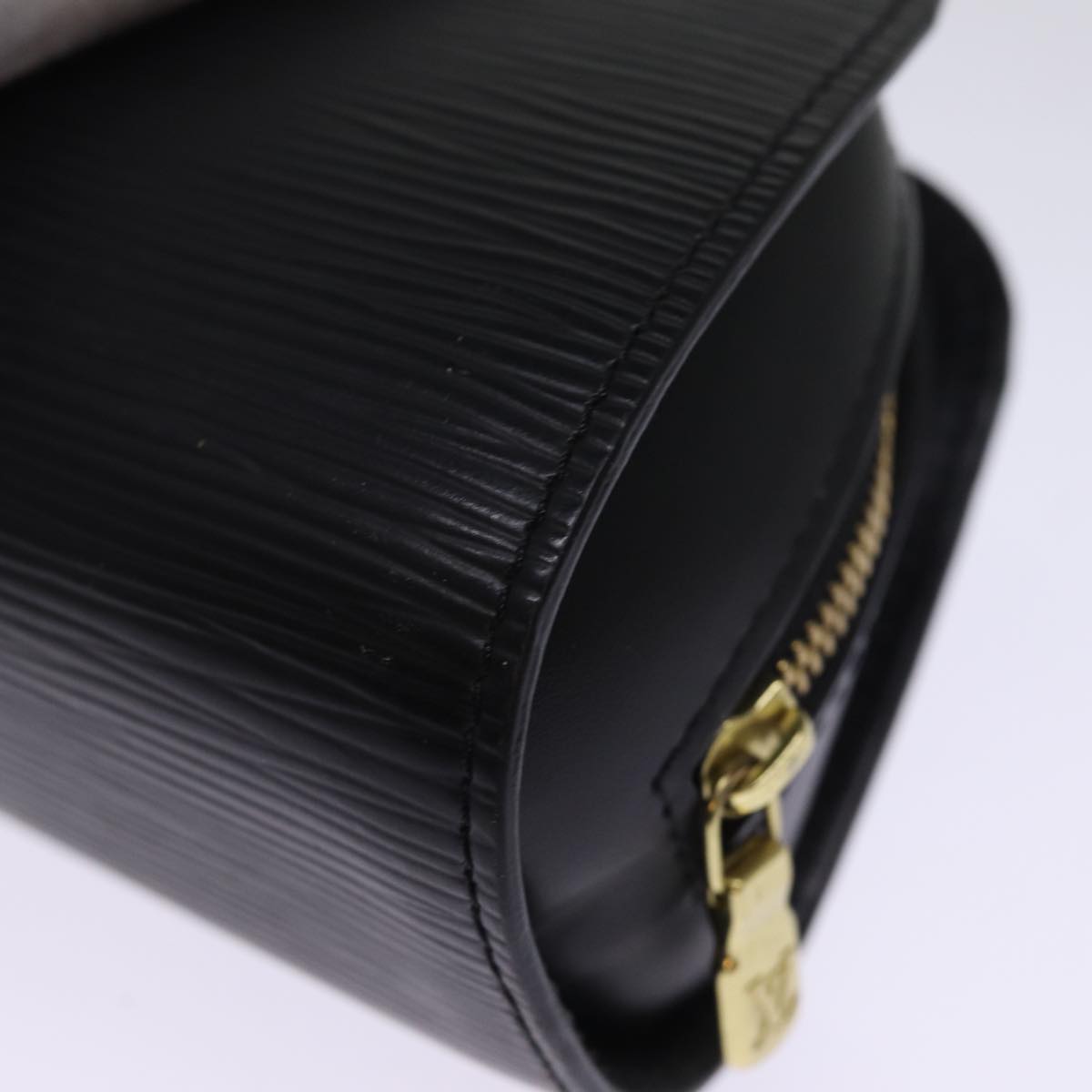 LOUIS VUITTON Epi Dauphine PM Pouch Black M48442 LV 75655