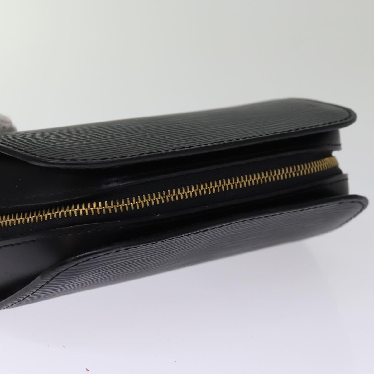 LOUIS VUITTON Epi Dauphine PM Pouch Black M48442 LV 75655