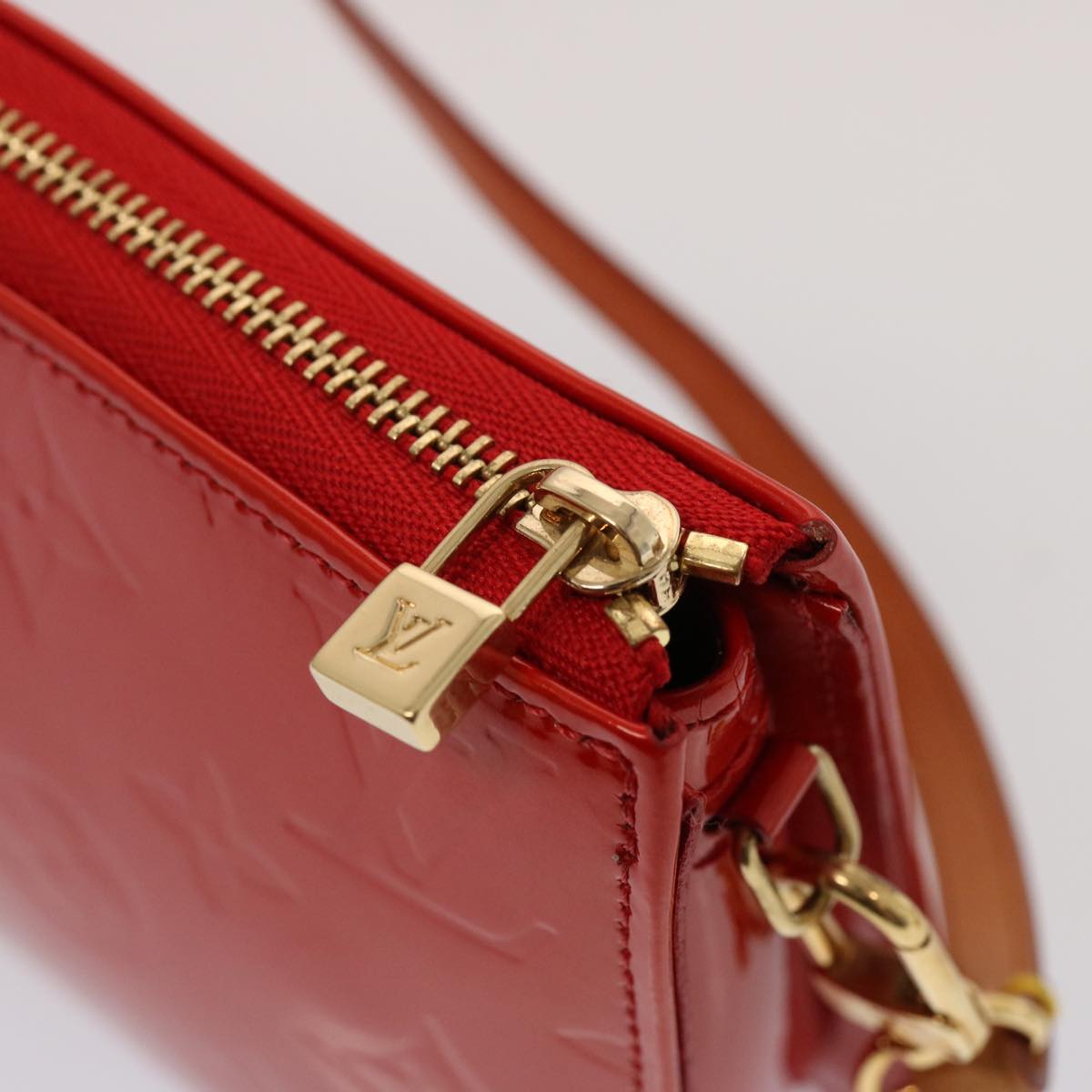 LOUIS VUITTON Monogram Vernis Lexington Accessory Pouch Rouge M91132 75703