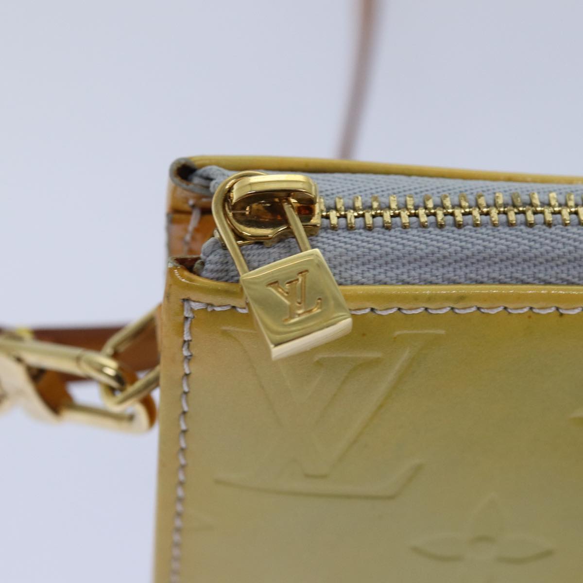 LOUIS VUITTON Monogram Vernis Lexington Accessory Pouch Gris M91056 75704
