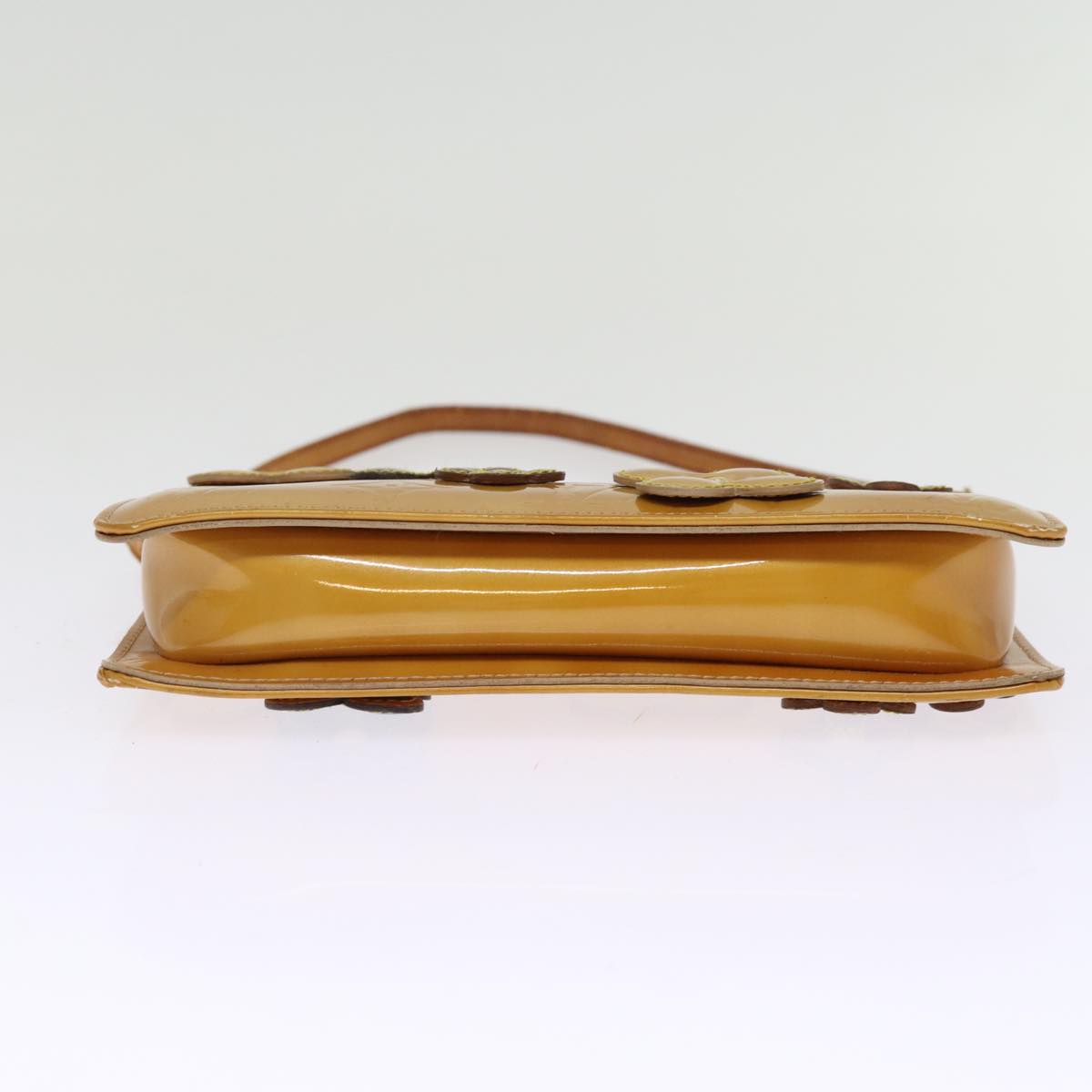 LOUIS VUITTON Monogram Vernis Lexington Pouch Flower Beige M92246 LV 75873