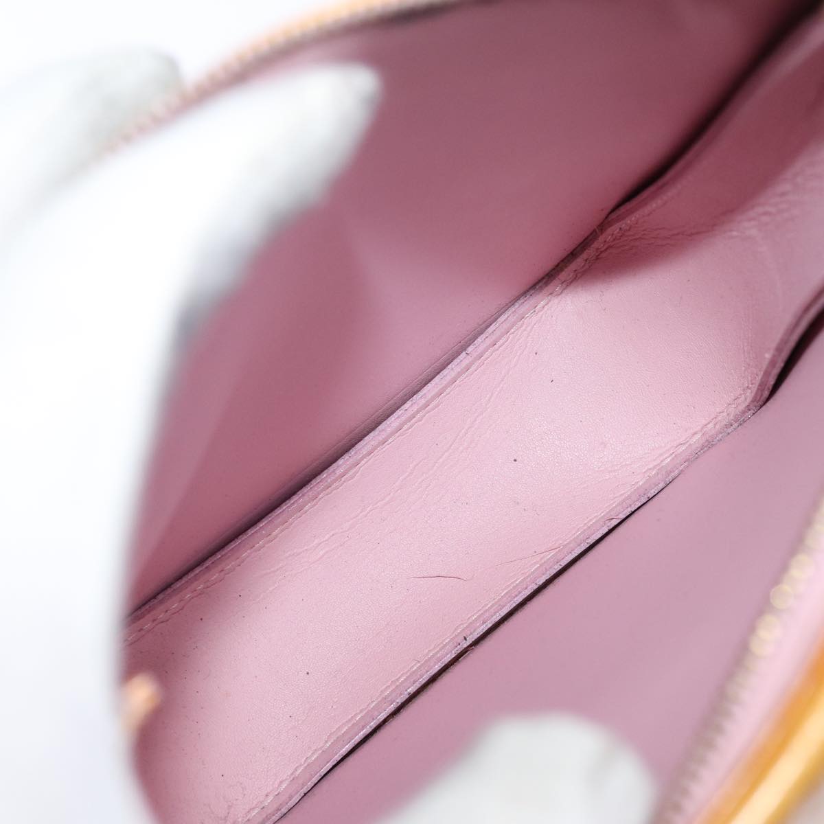 LOUIS VUITTON Monogram Vernis Motto Pouch Marshmallow Pink M91312 LV 75875