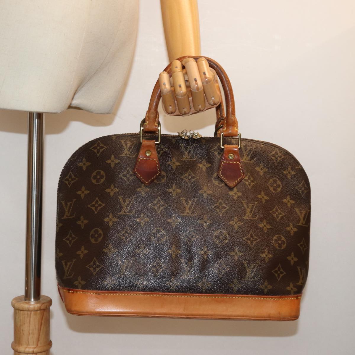 LOUIS VUITTON Monogram Alma Hand Bag M51130 LV 75895