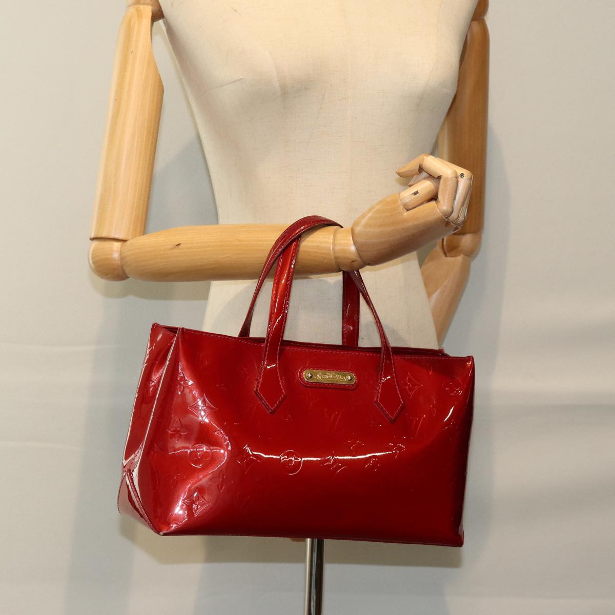LOUIS VUITTON Monogram Vernis Wilshire PM Bag Pomme D'amour M93642 LV 75929