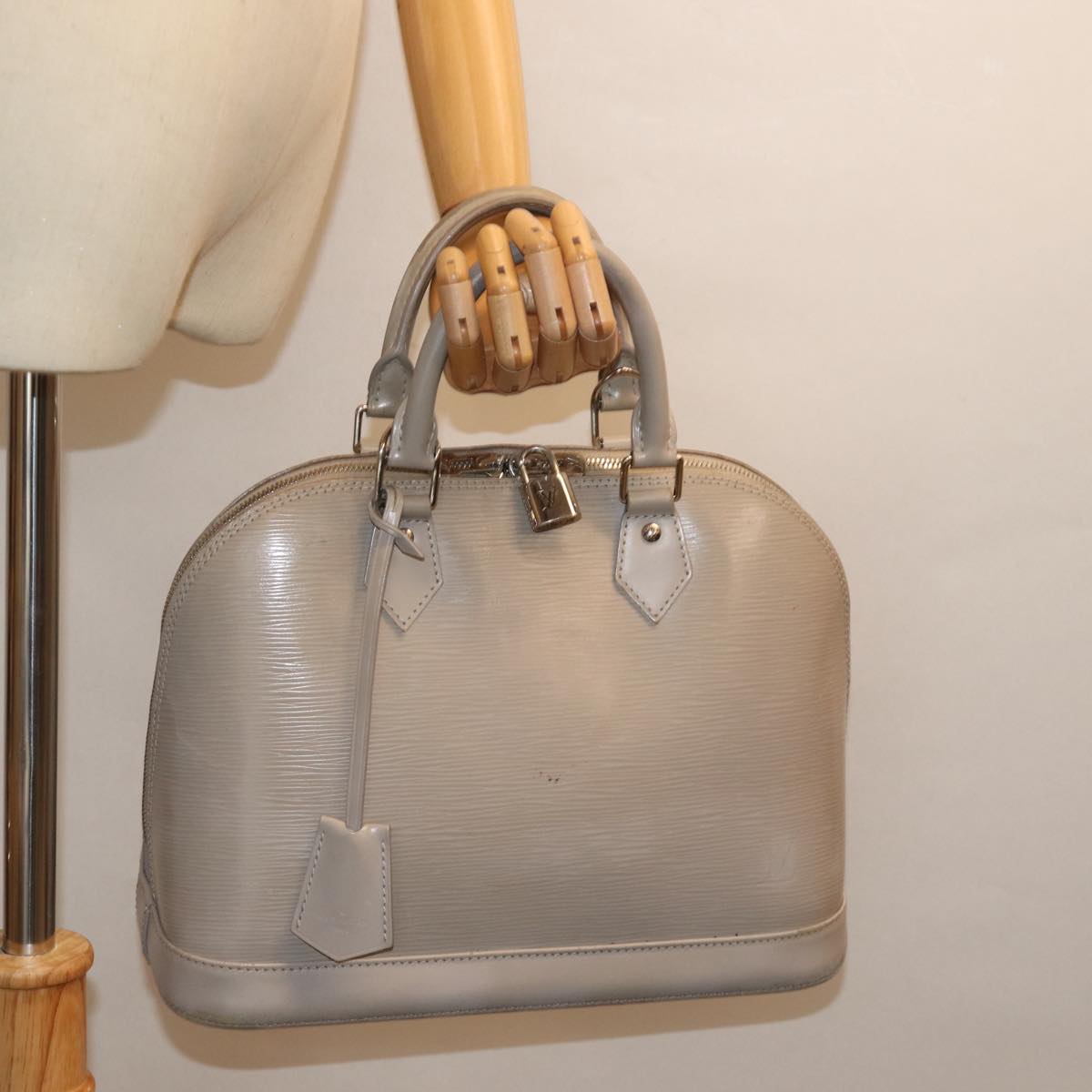 LOUIS VUITTON Epi Alma PM Hand Bag Lilac M40621 LV 75930