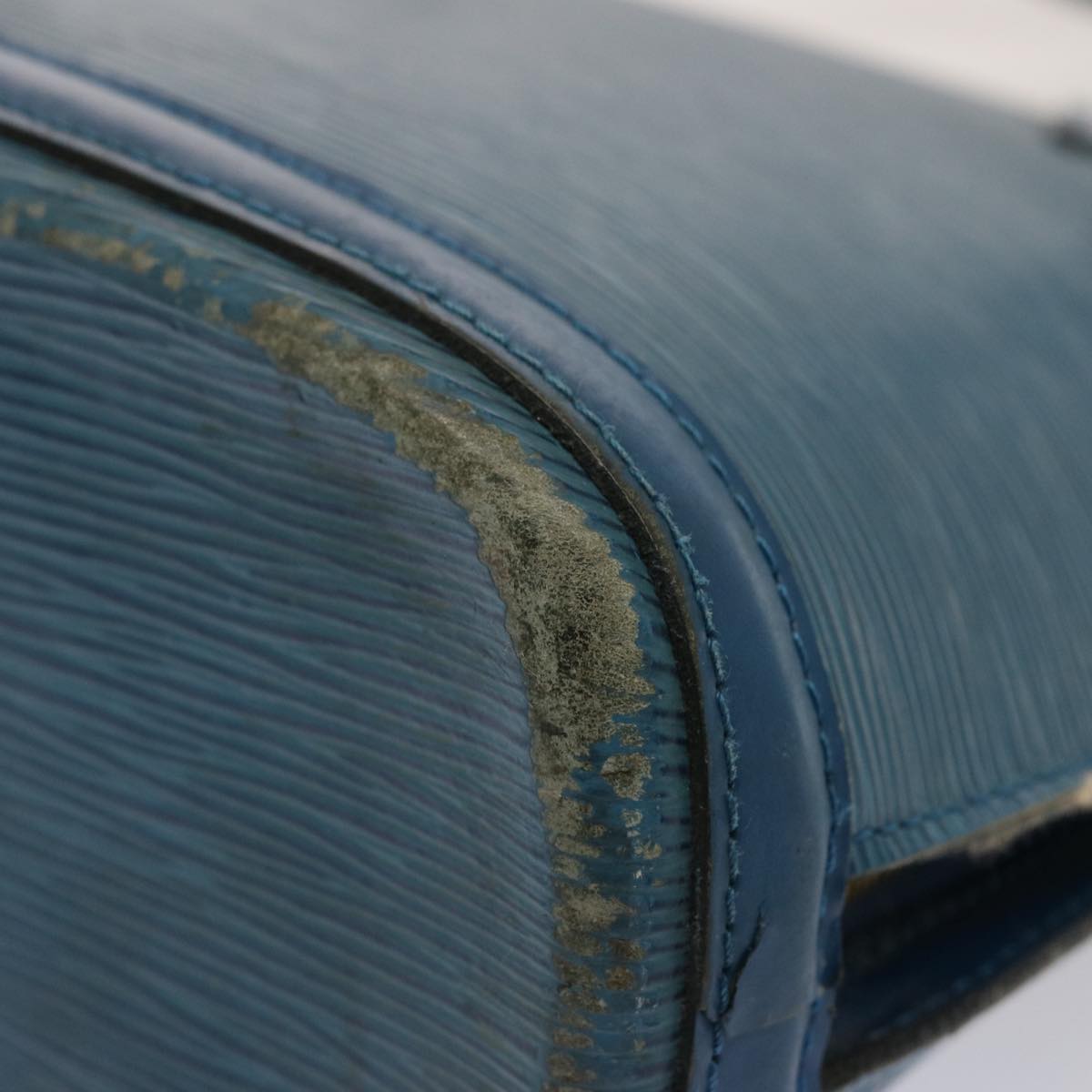 LOUIS VUITTON Epi Lussac Shoulder Bag Blue M52285 LV 75940