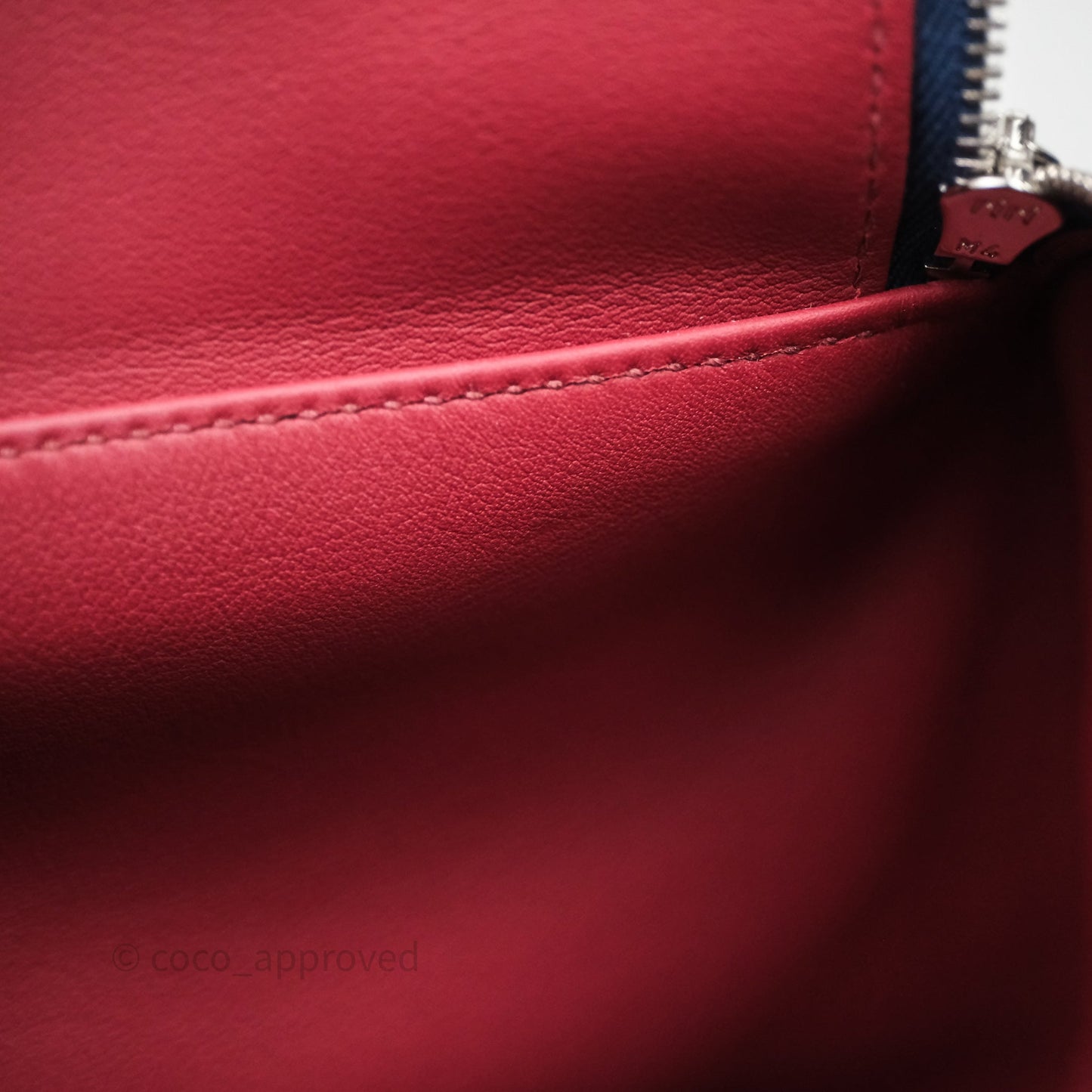 Hermès Mini Lindy II 20 Bleu Navy 7U / Rouge Grenat K1 Swift Palladium Hardware