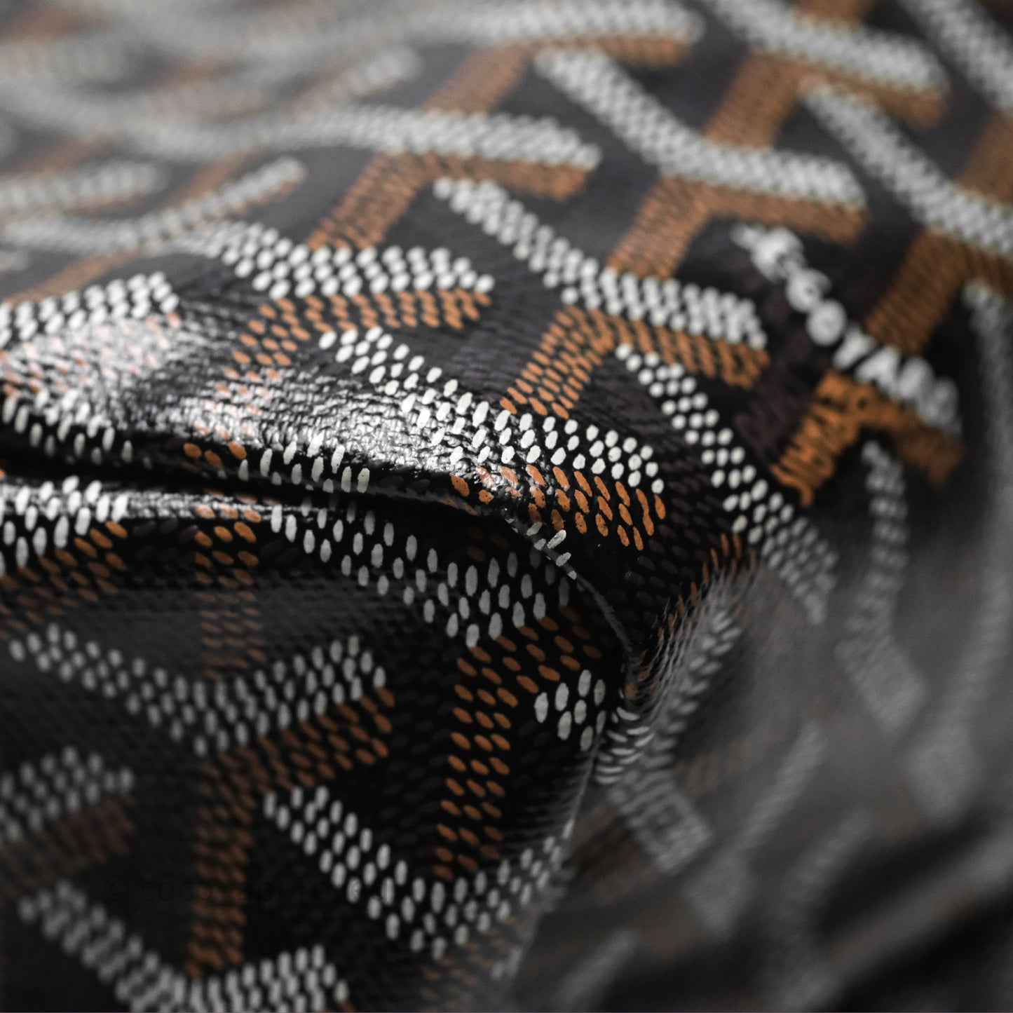 Goyard Saint Louis Tote PM⁣⁣⁣⁣⁣⁣⁣⁣⁣⁣⁣⁣⁣⁣⁣⁣⁣⁣⁣⁣ Black/Tan