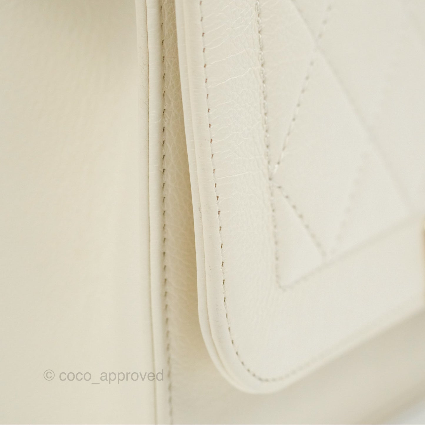 Chanel Quilted Label Click Flap Bag White Grained Calfskin Gold Hardware