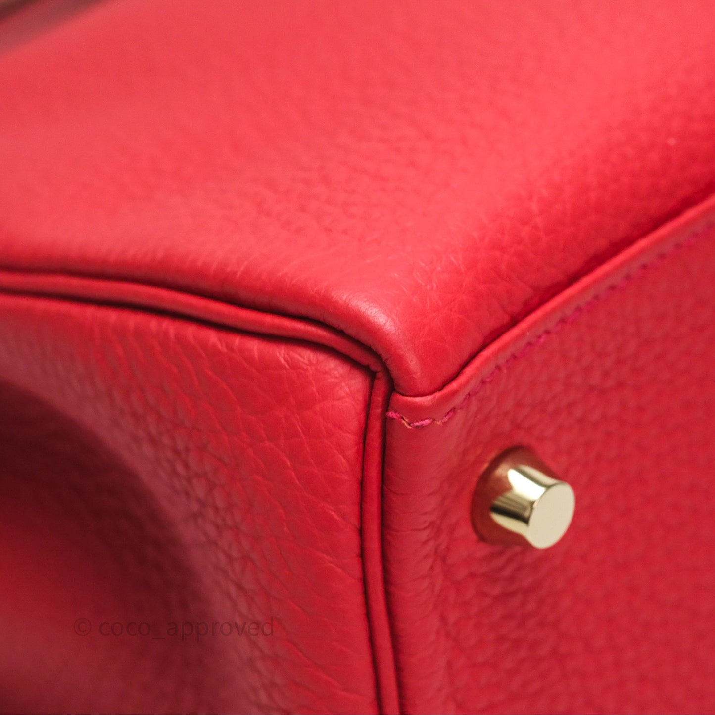 Hermès Kelly 28 Retourne Geranium D5 Togo Gold Hardware