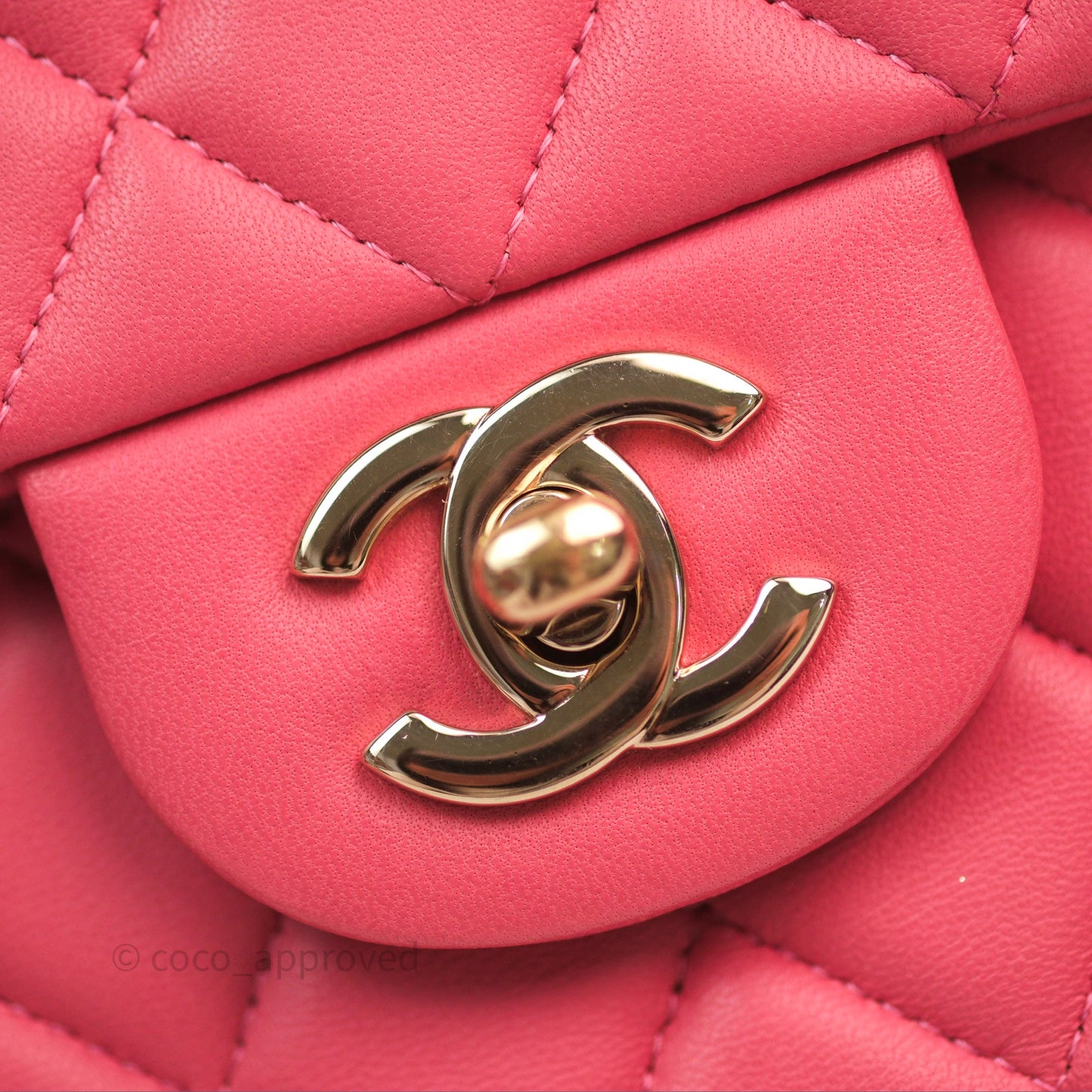 Chanel M/L Medium Flap Bag Valentine Limited Edition Pink Lambskin Gold Hardware