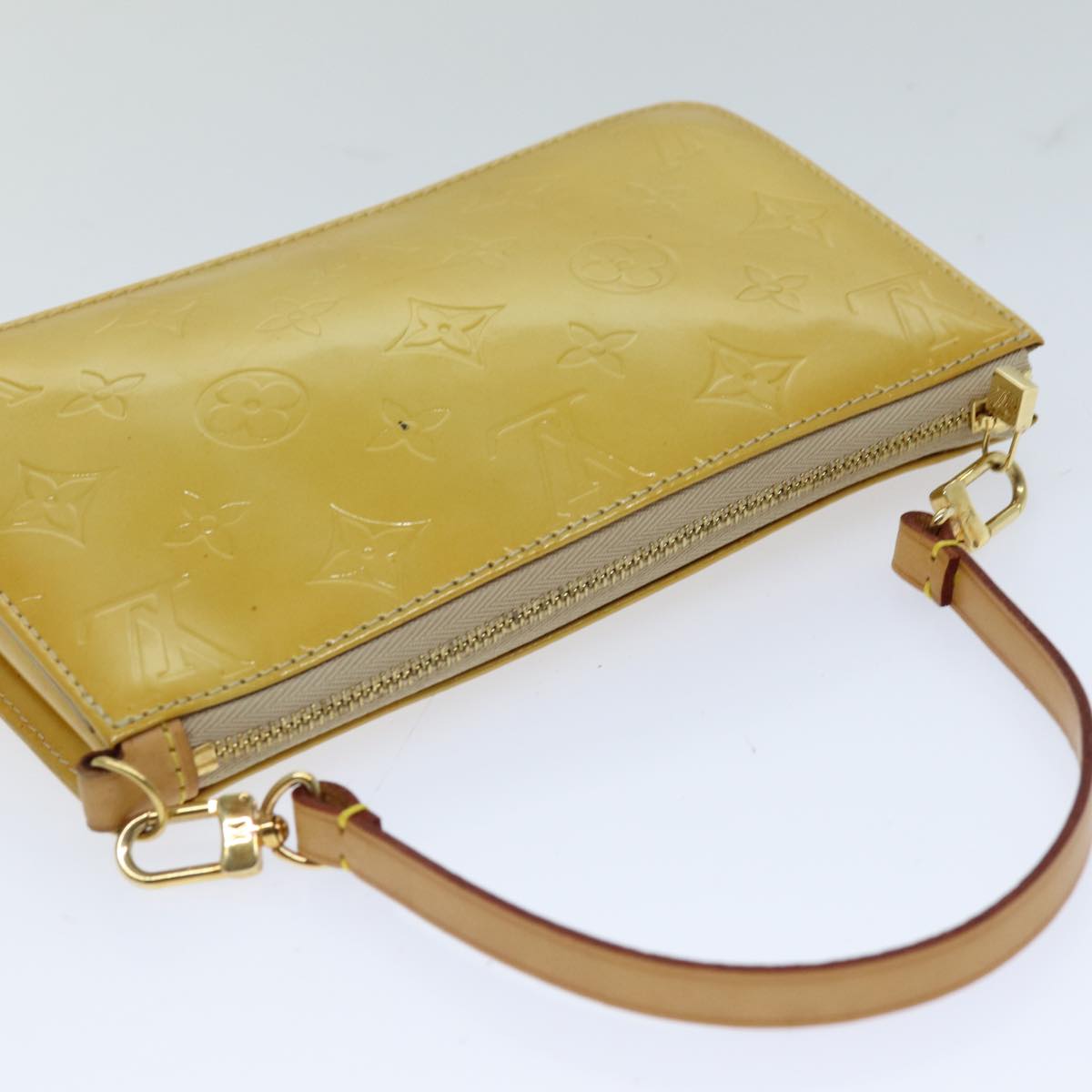 LOUIS VUITTON Monogram Vernis Lexington Pouch Beige M91010 LV 76031