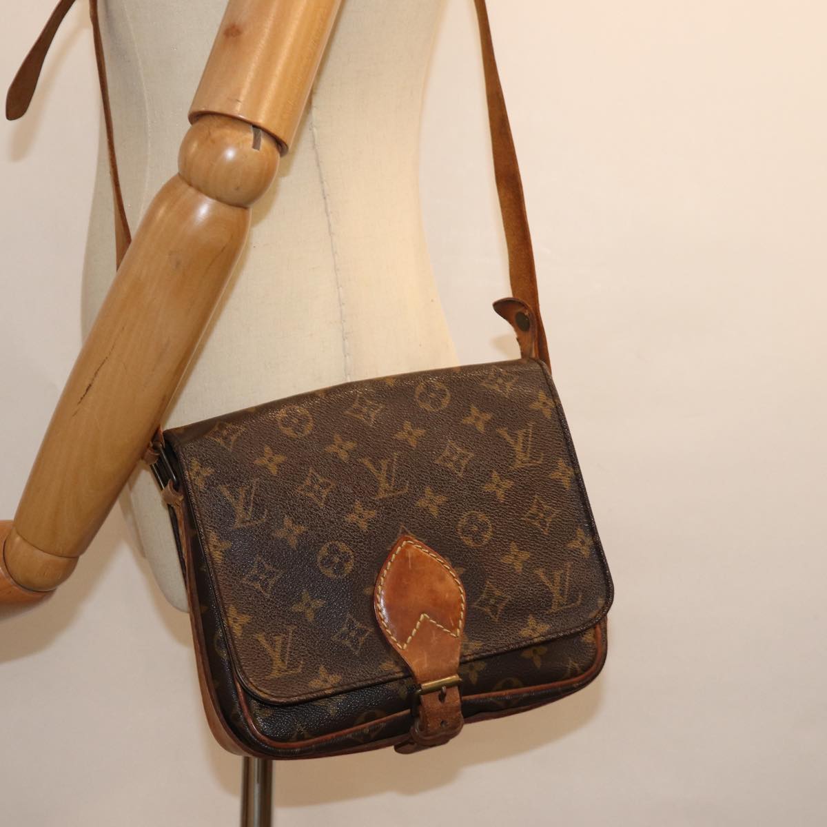 LOUIS VUITTON Monogram Cartouchiere MM Shoulder Bag M51253 LV 76044