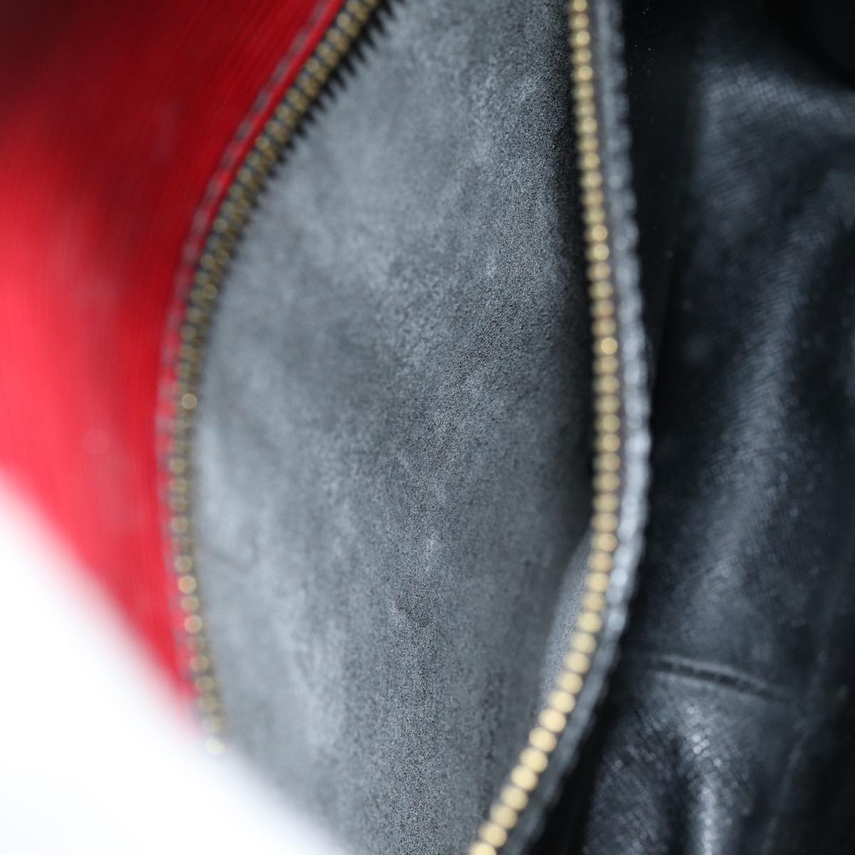 LOUIS VUITTON Epi Saint Cloud GM Shoulder Bag Red M52197 LV 76052