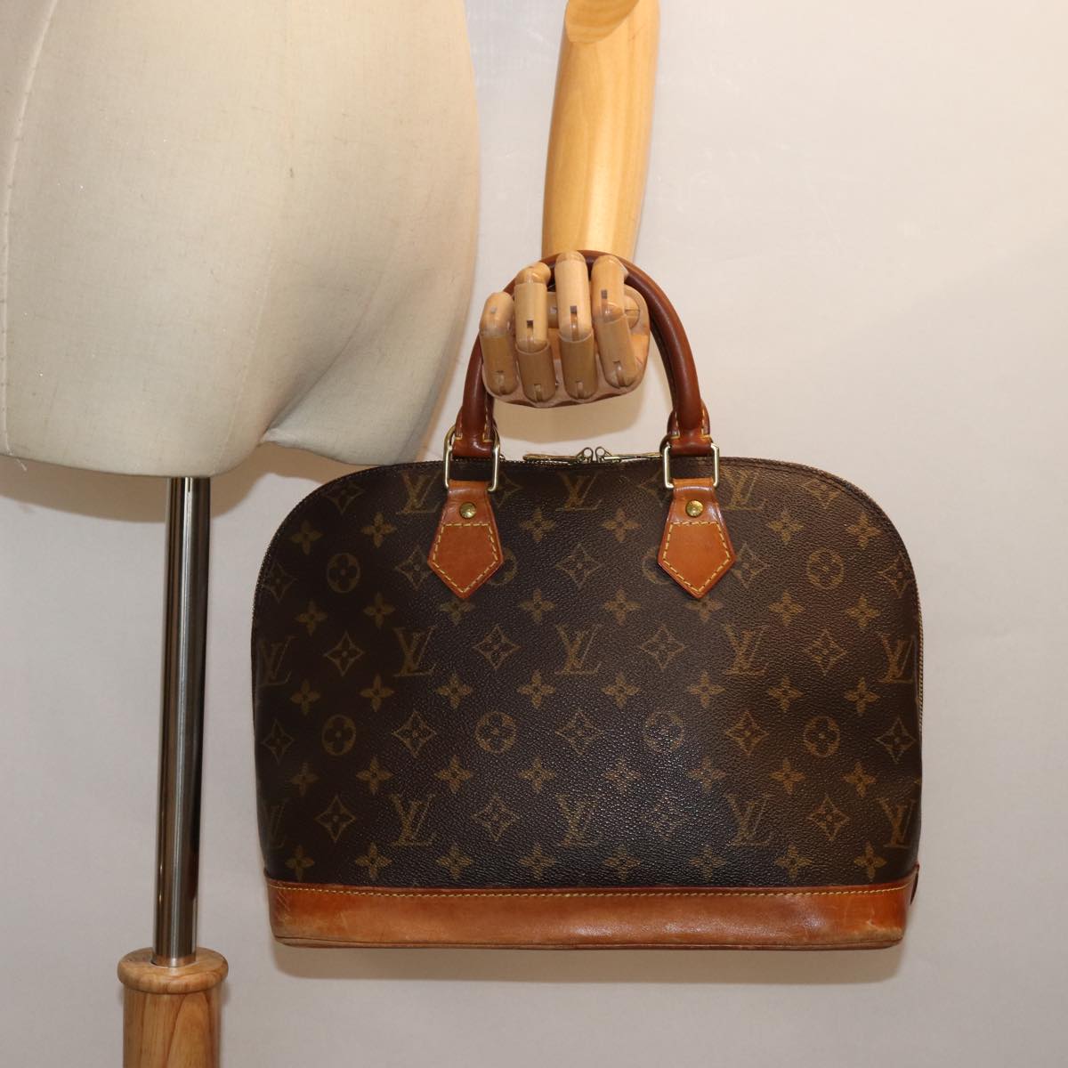 LOUIS VUITTON Monogram Alma Hand Bag M51130 LV 76061