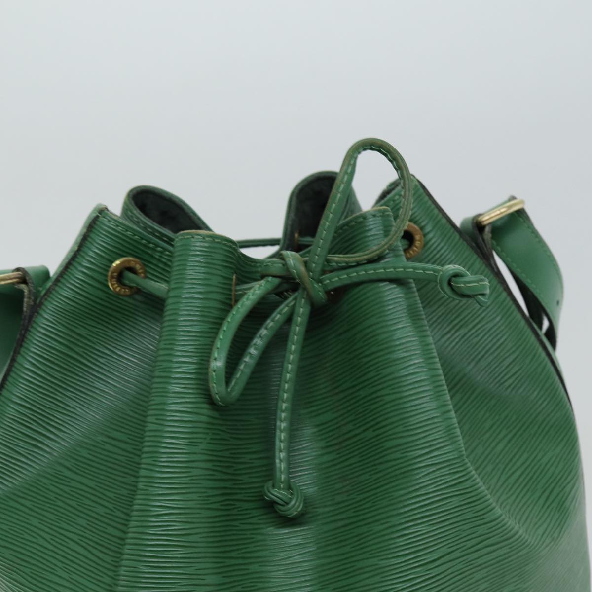 LOUIS VUITTON Epi Noe Shoulder Bag Green M44004 LV 76069