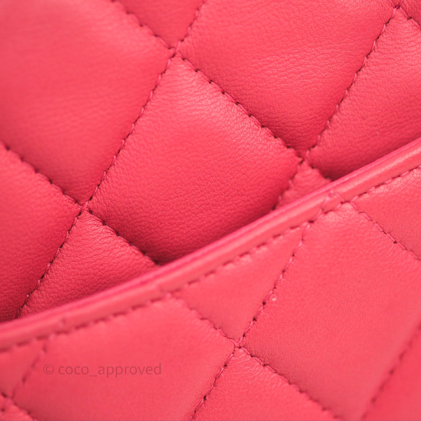 Chanel M/L Medium Flap Bag Valentine Limited Edition Pink Lambskin Gold Hardware