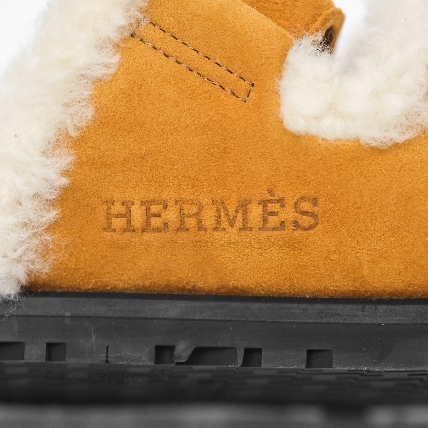 Hermès Chypre Sandal Shearling Beige Kraft / Ecru Goatskin Size 37