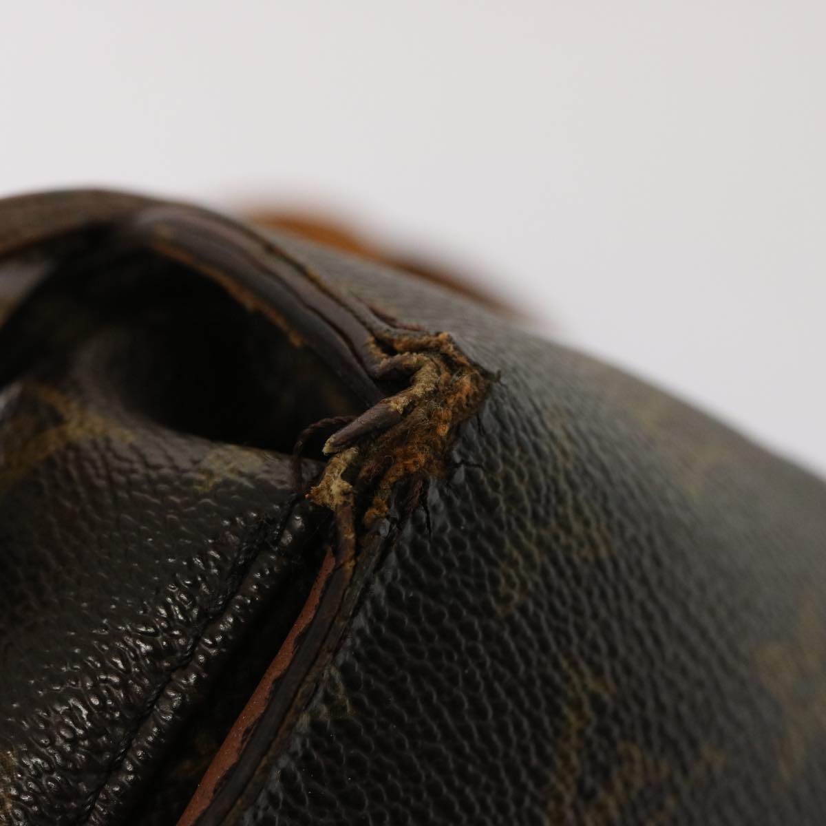 LOUIS VUITTON Monogram Saint Cloud GM Shoulder Bag M51242 LV 76235