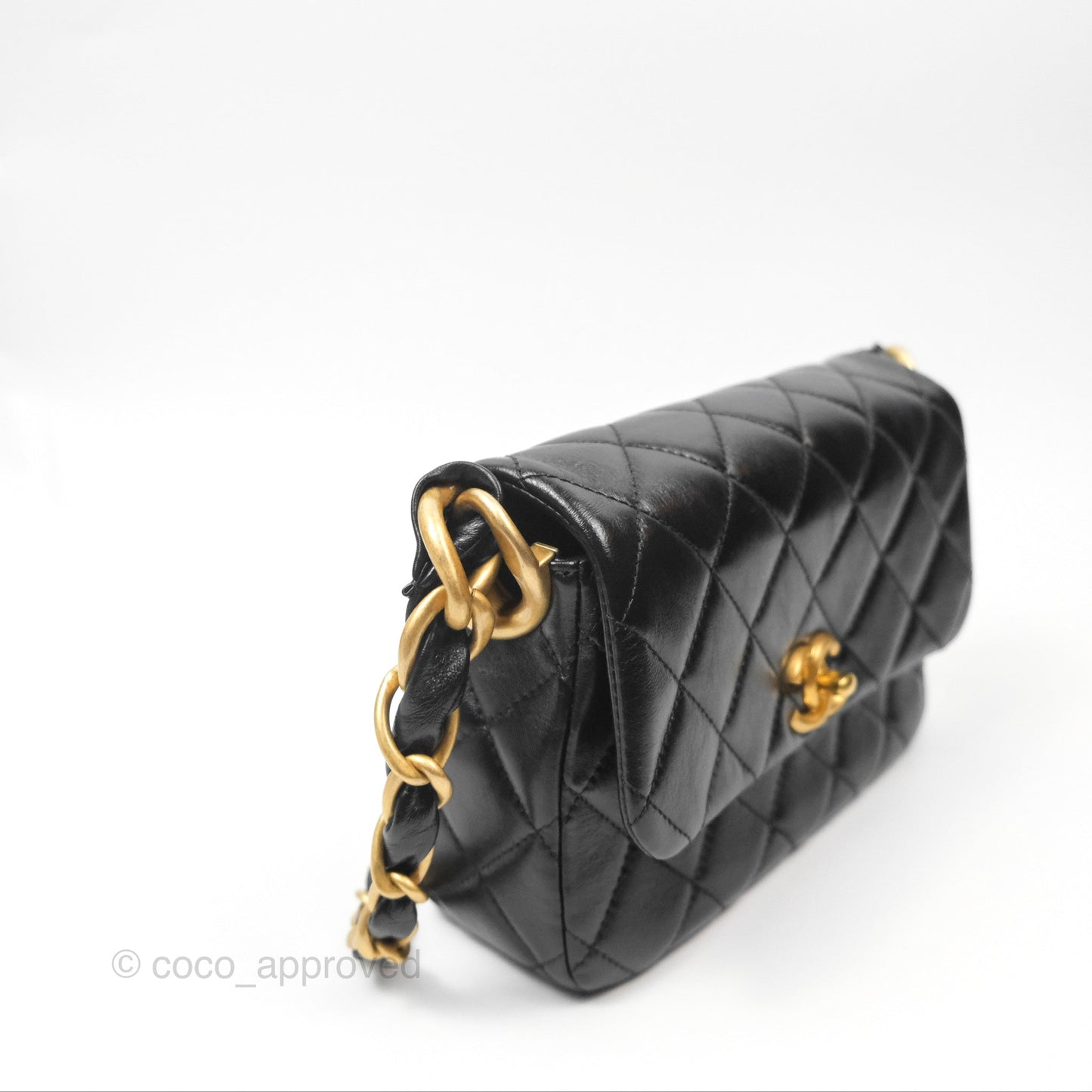 Chanel CC Chain Shoulder Bag Black Shiny Aged Calfskin