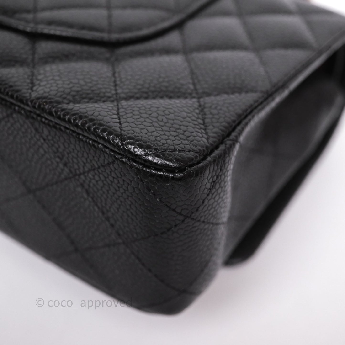 Chanel Classic M/L Medium Flap Quilted Black Caviar Gold Hardware