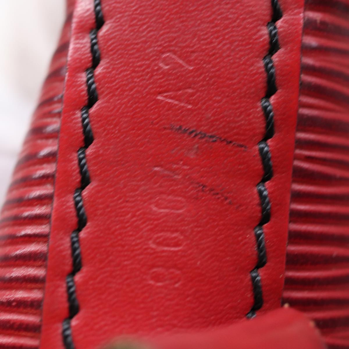LOUIS VUITTON Epi Petit Noe Shoulder Bag Red M44107 LV 76627