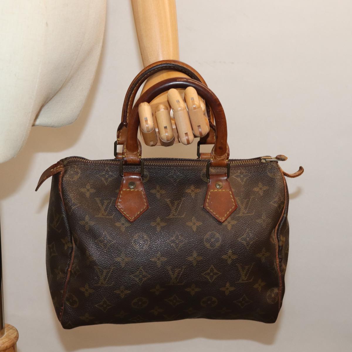 LOUIS VUITTON Monogram Speedy 25 Hand Bag M41528 LV 76647