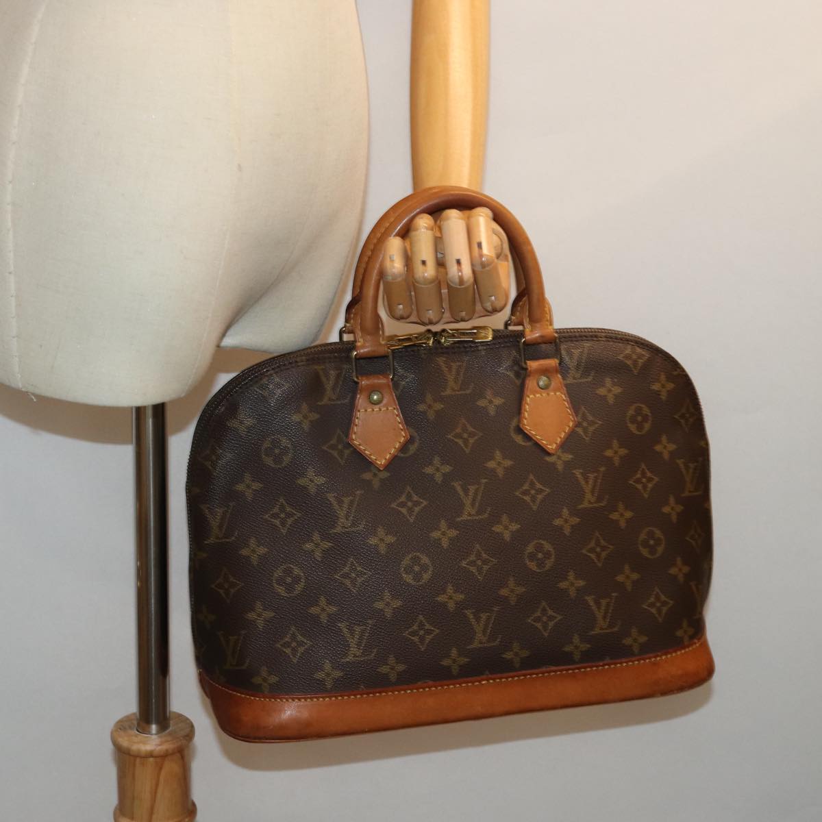 LOUIS VUITTON Monogram Alma Hand Bag M51130 LV 76648