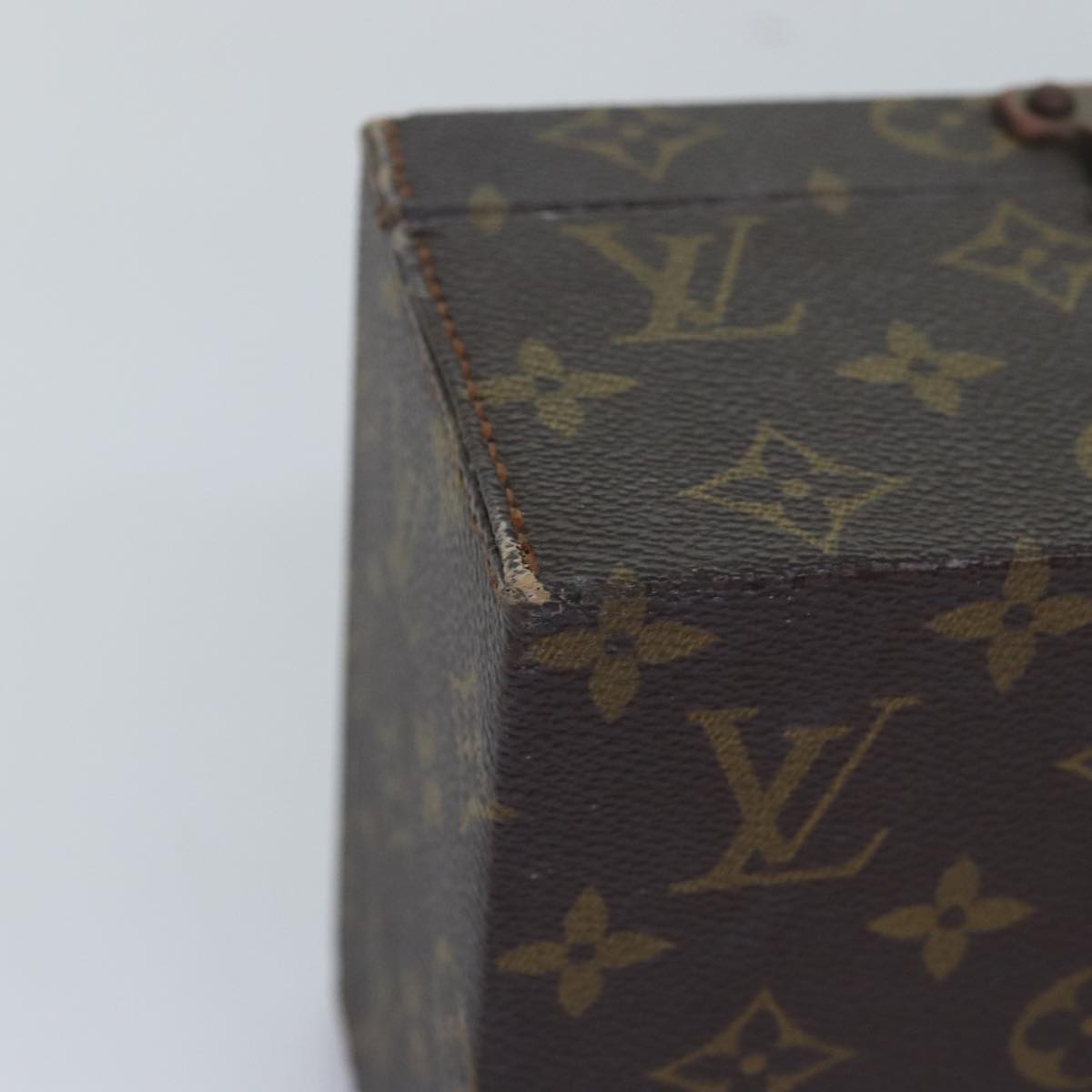 LOUIS VUITTON Monogram Boite A Tour Jewelry Box M47236 LV 76661