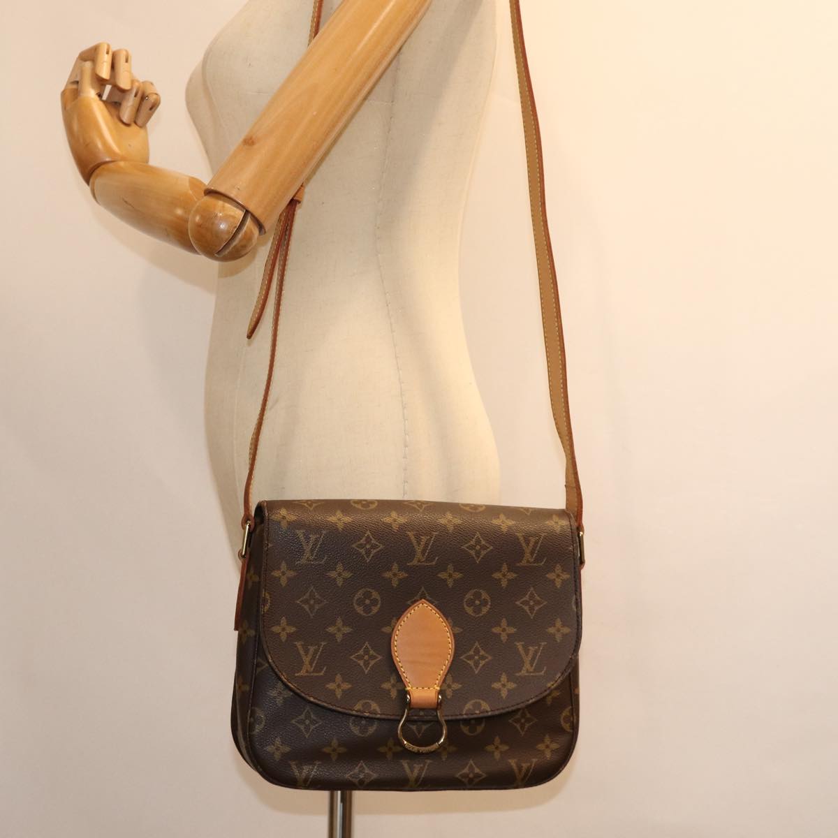 LOUIS VUITTON Monogram Saint Cloud GM Shoulder Bag M51242 LV 76685