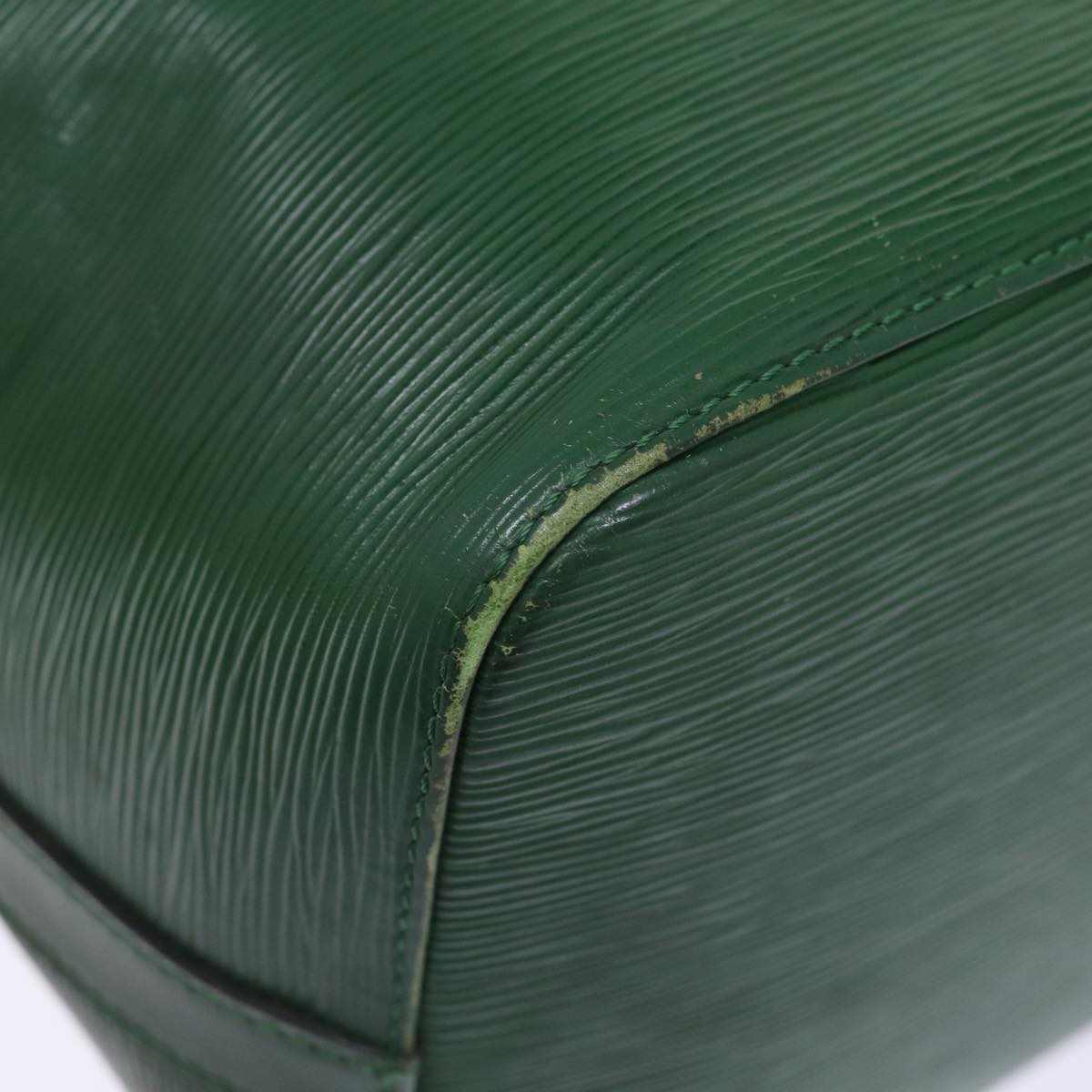 LOUIS VUITTON Epi Petit Noe Shoulder Bag Green M44104 LV 76937
