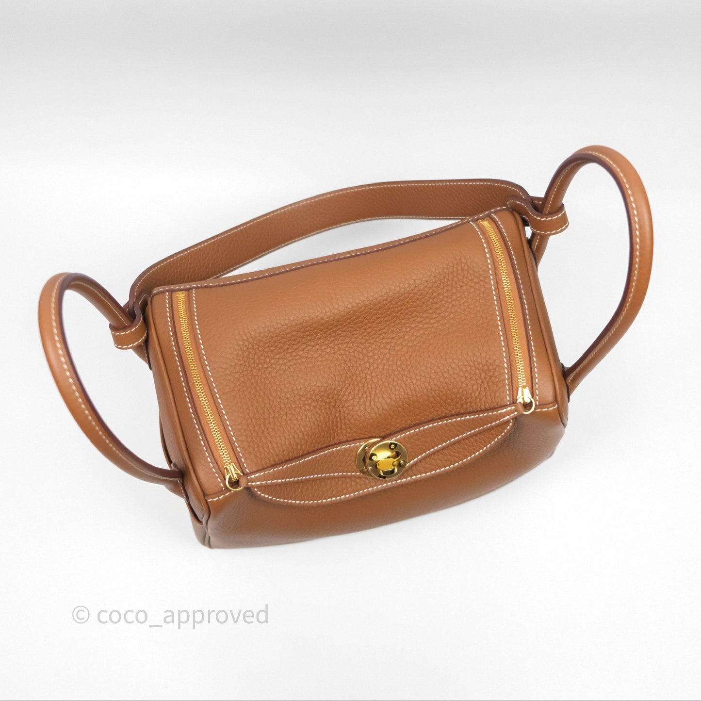 Hermès Lindy 26 Gold 37 Clemence Gold Hardware