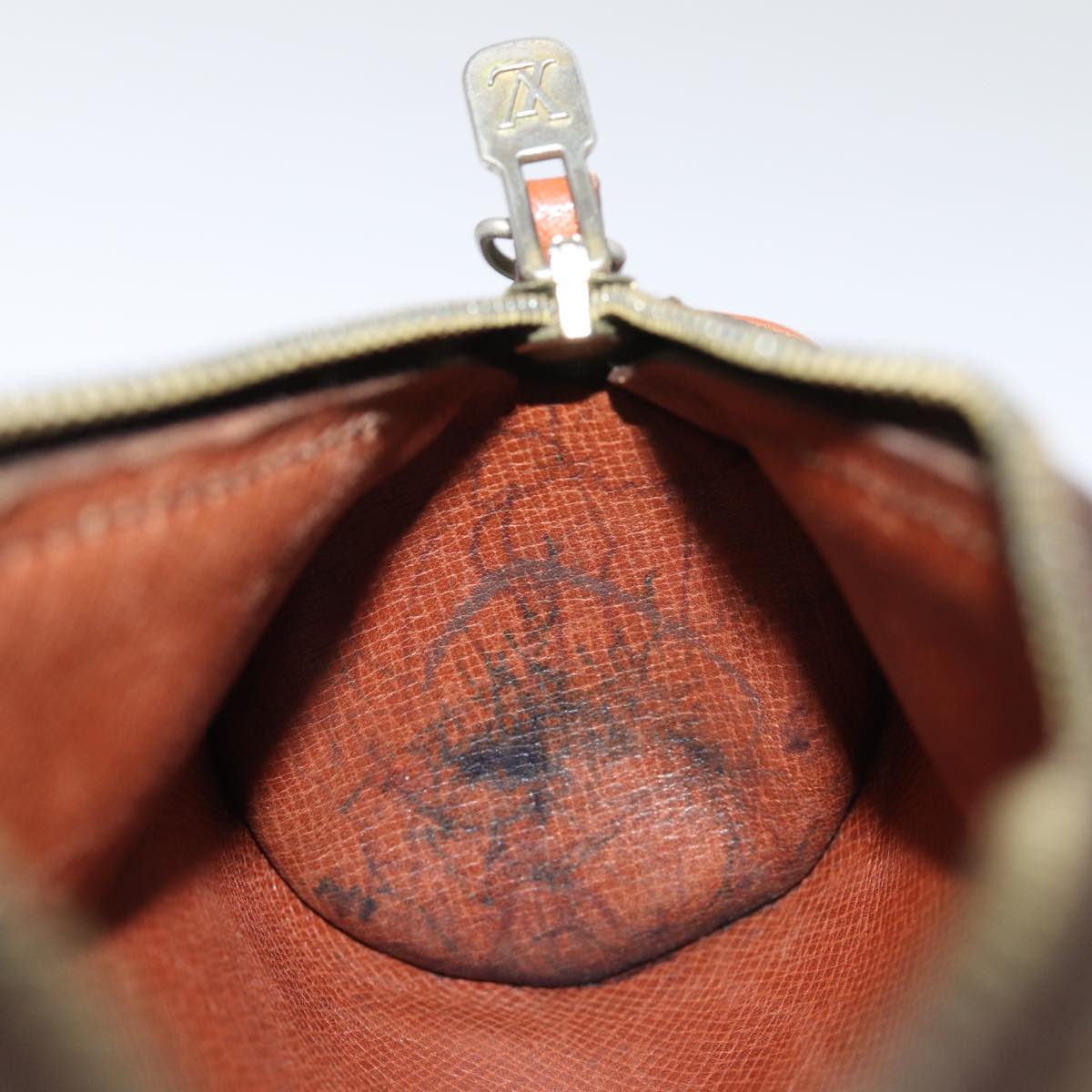 LOUIS VUITTON Monogram Papillon Pouch LV 77135