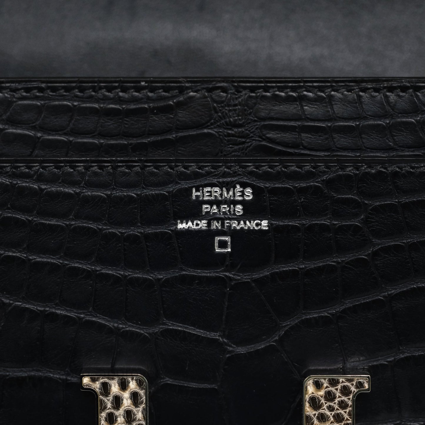 Hermes Constance Wallet Bleu Nuit 2Z Matte Alligator Ombre Lizard Buckle