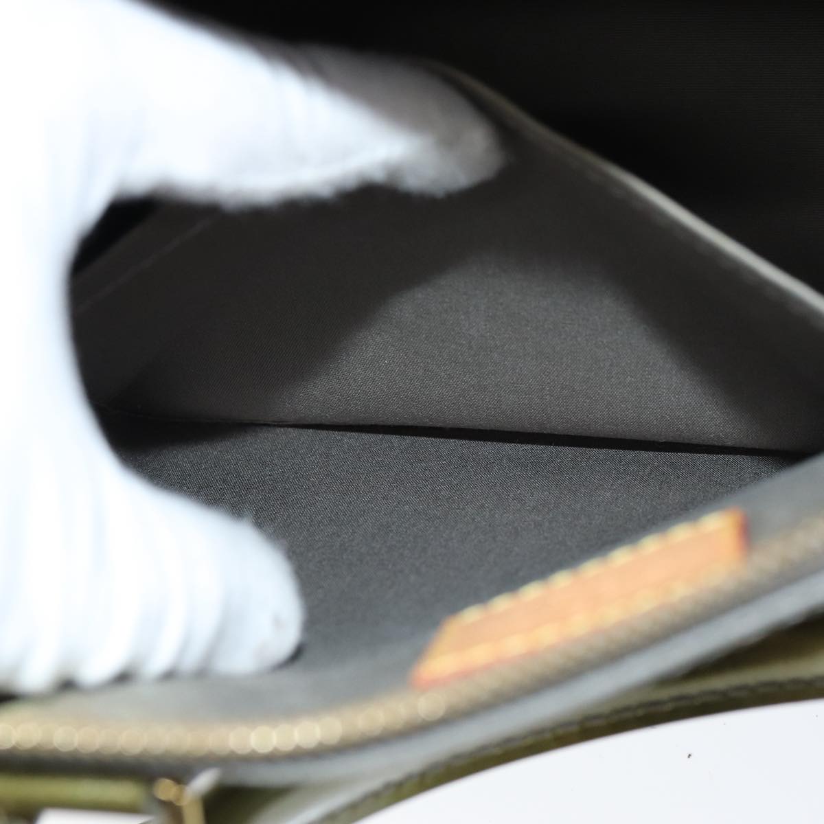 LOUIS VUITTON Monogram Vernis Alma PM Hand Bag Veil Olive M91582 LV 77311