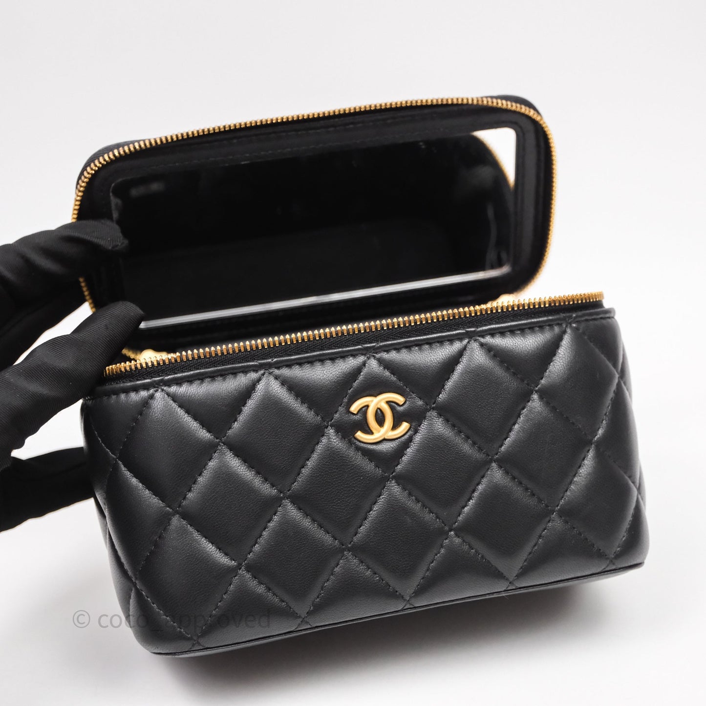 Chanel Vanity With COCO Heart Chain Black Lambskin Aged Gold Hardware