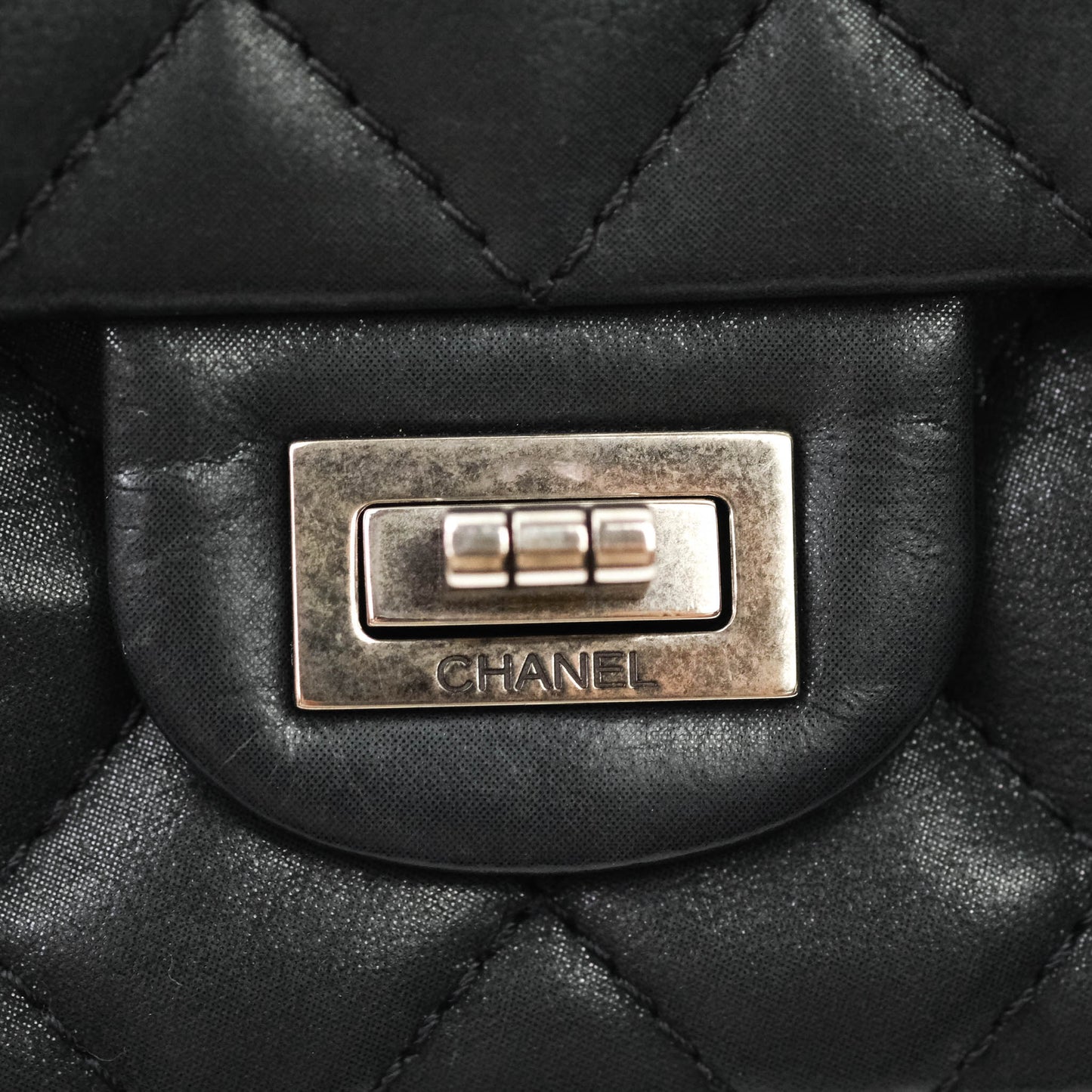 Chanel Reissue Quilted Aged Calfskin Black Ruthenium Hardware 226