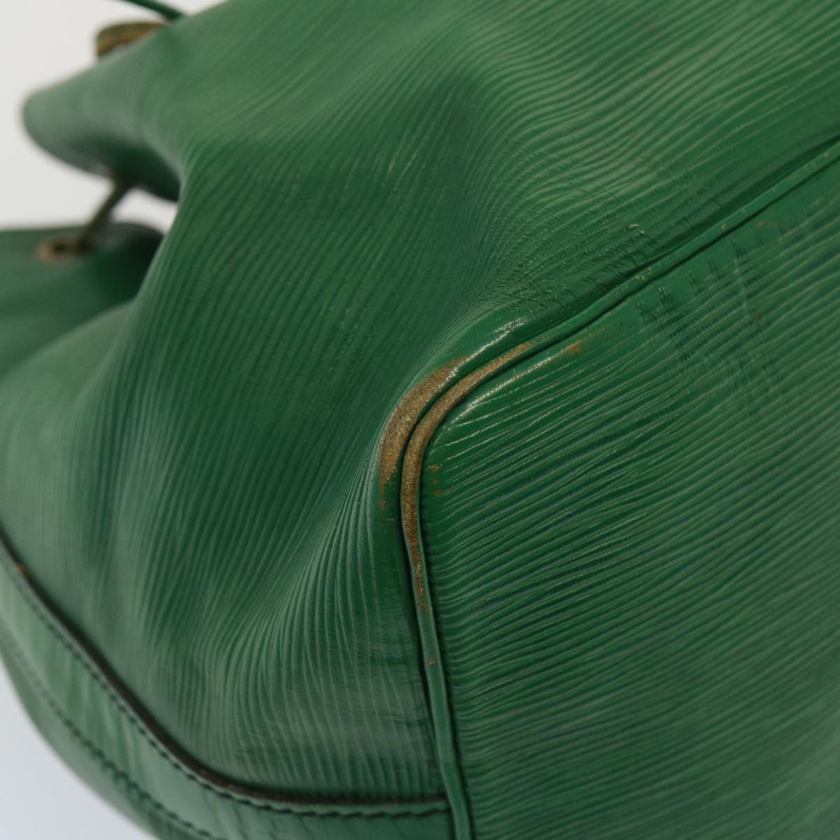 LOUIS VUITTON Epi Petit Noe Shoulder Bag Green M44104 LV 77895