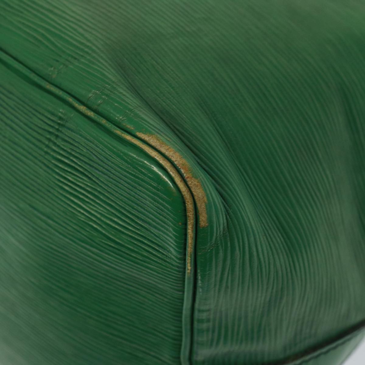 LOUIS VUITTON Epi Petit Noe Shoulder Bag Green M44104 LV 77895