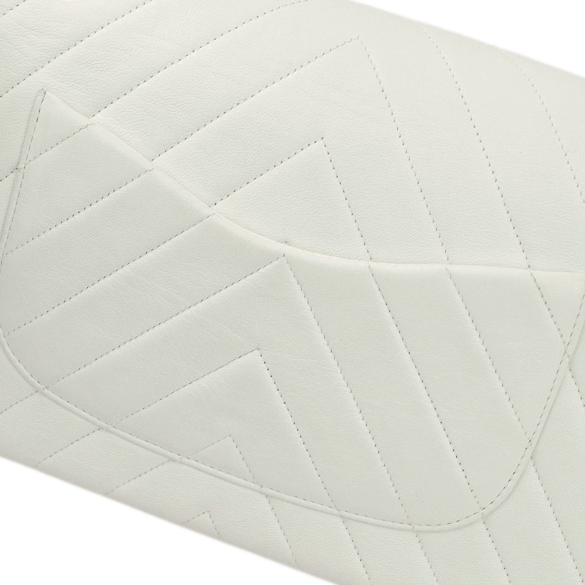 Luxury Chanel White Lambskin V Stitch Medium Classic Double Flap Shoulder Bag