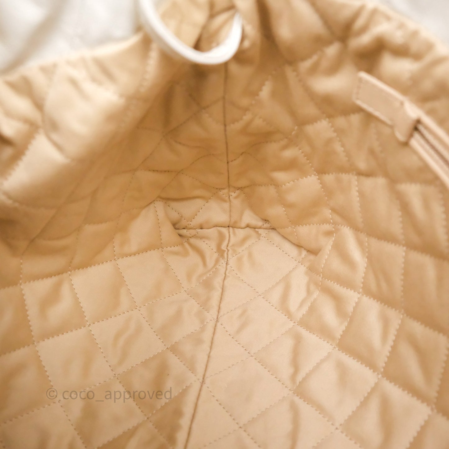 Chanel 22 Small White Shiny Crumpled Calfskin Aged Gold Hardware
