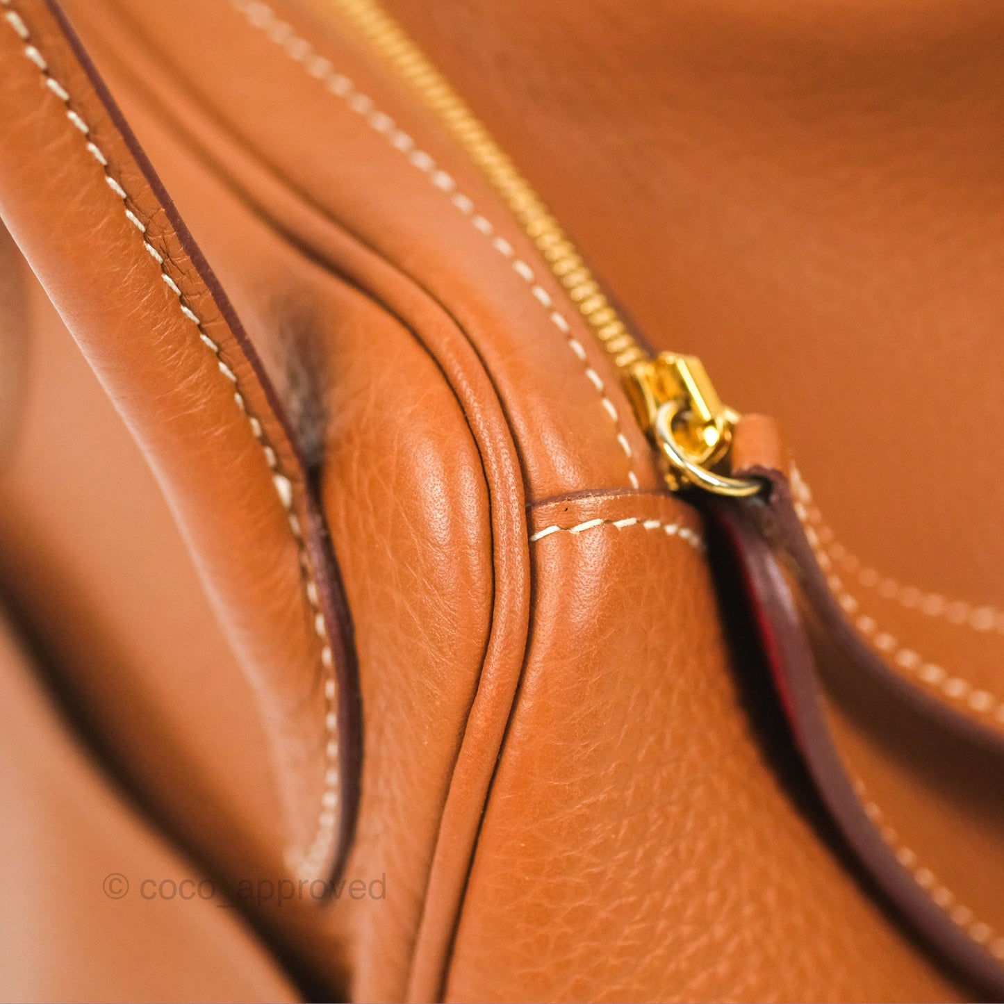 Hermès Lindy 26 Gold Taurillon Clemence Gold Hardware