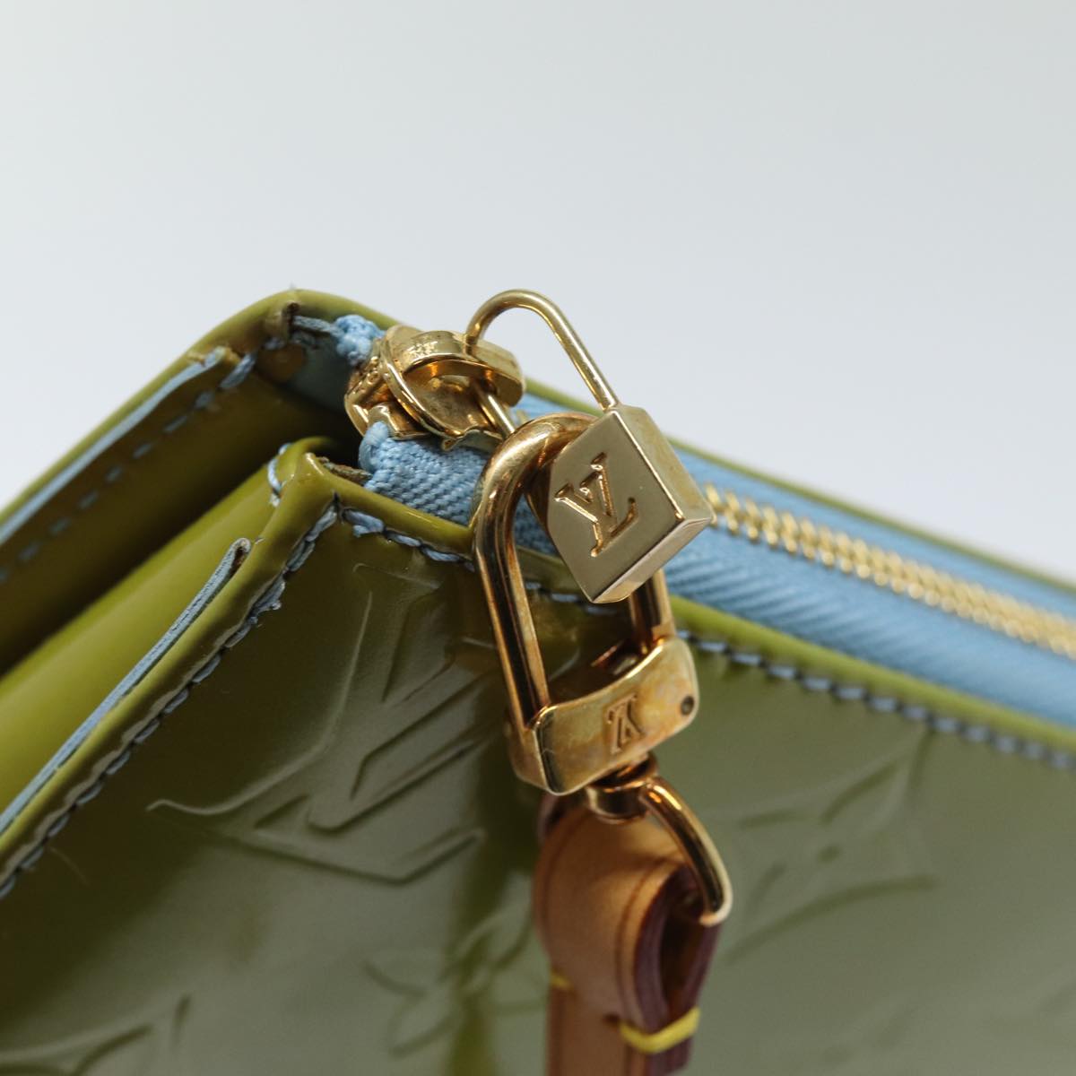 LOUIS VUITTON Monogram Vernis Lexington Pouch Baby Blue M91011 LV 78038