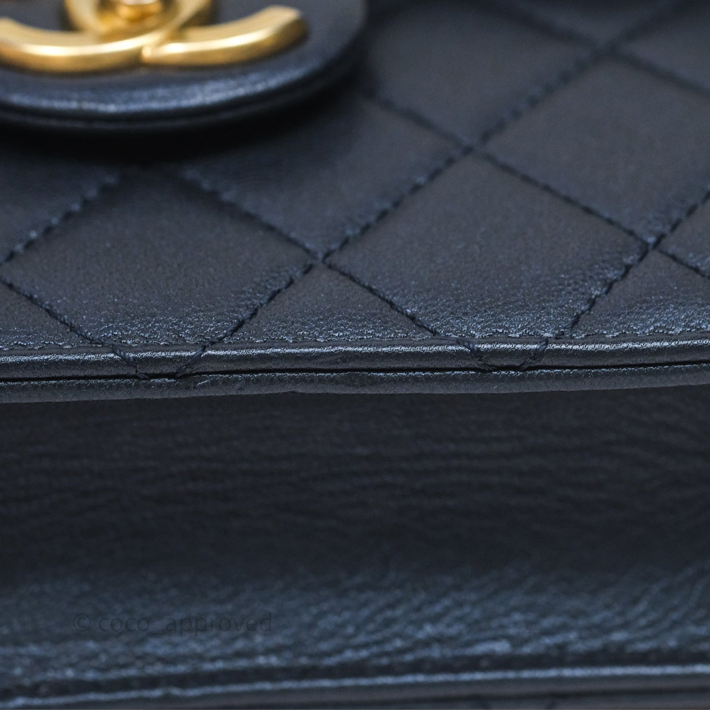 Chanel Quilted Chic Pearls Flap Iridescent Navy Goatskin Aged Gold Hardware