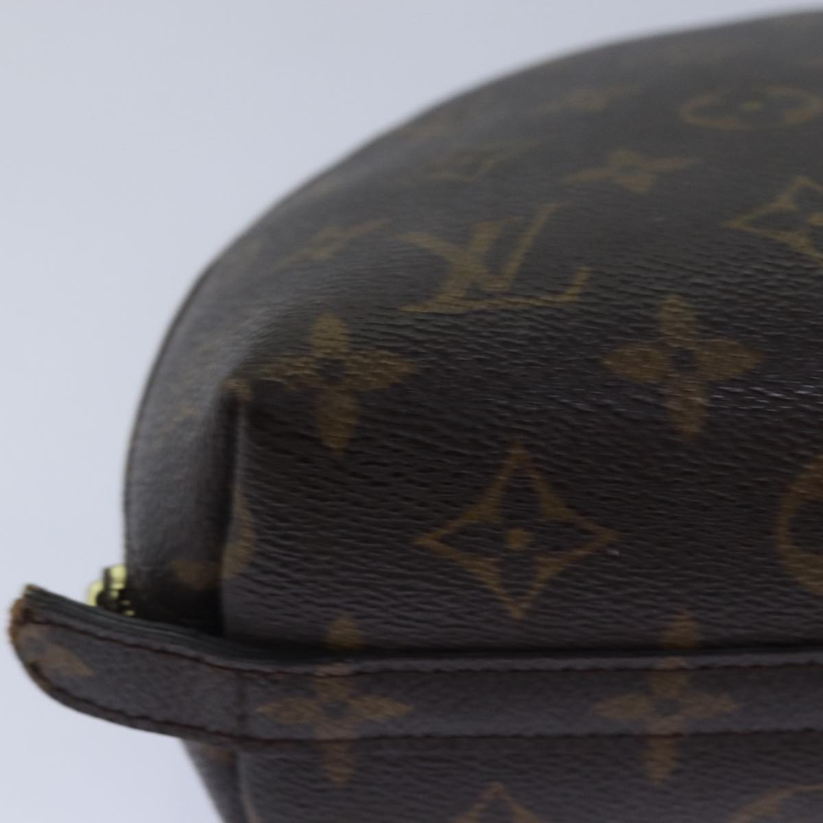 LOUIS VUITTON Monogram Trousse Demi Ronde Cosmetic Pouch M47520 LV 78650