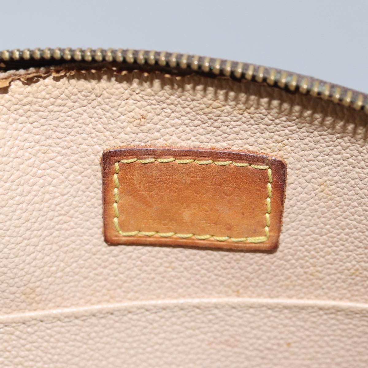 LOUIS VUITTON Monogram Trousse Demi Ronde Cosmetic Pouch M47520 LV 78650