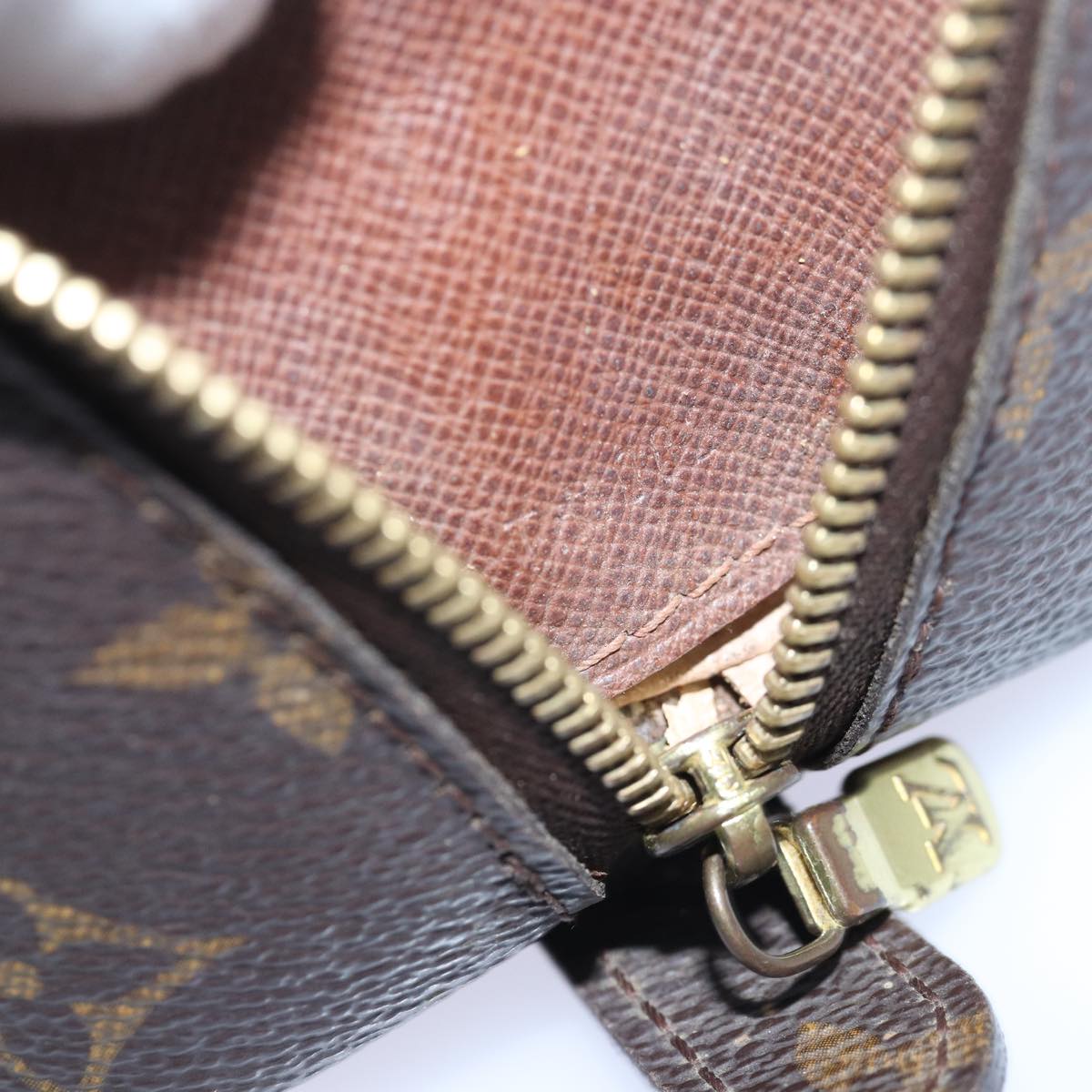 LOUIS VUITTON Monogram Trousse Demi Ronde Cosmetic Pouch M47520 LV 78650
