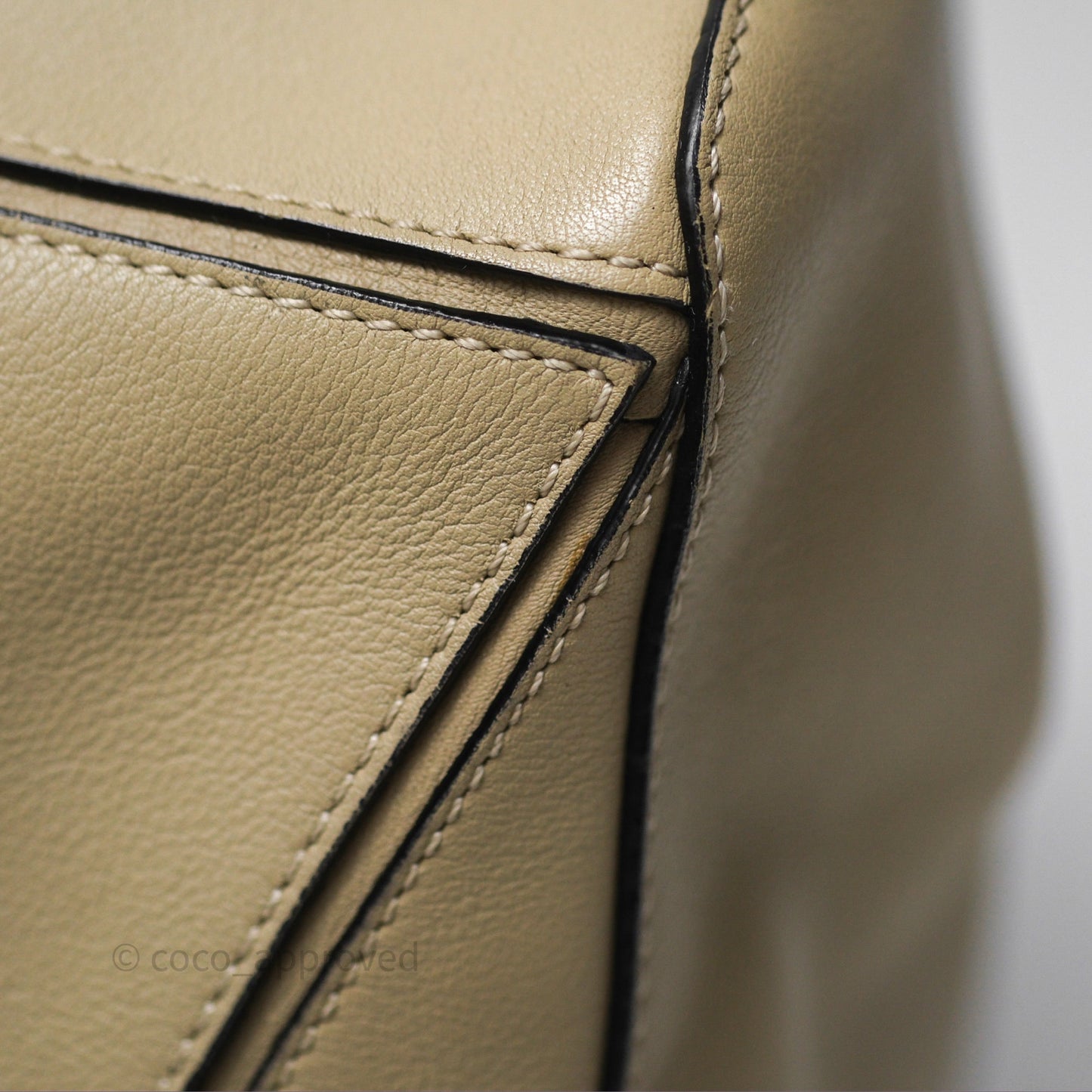Loewe Medium Puzzle Bag Light Beige Calfskin