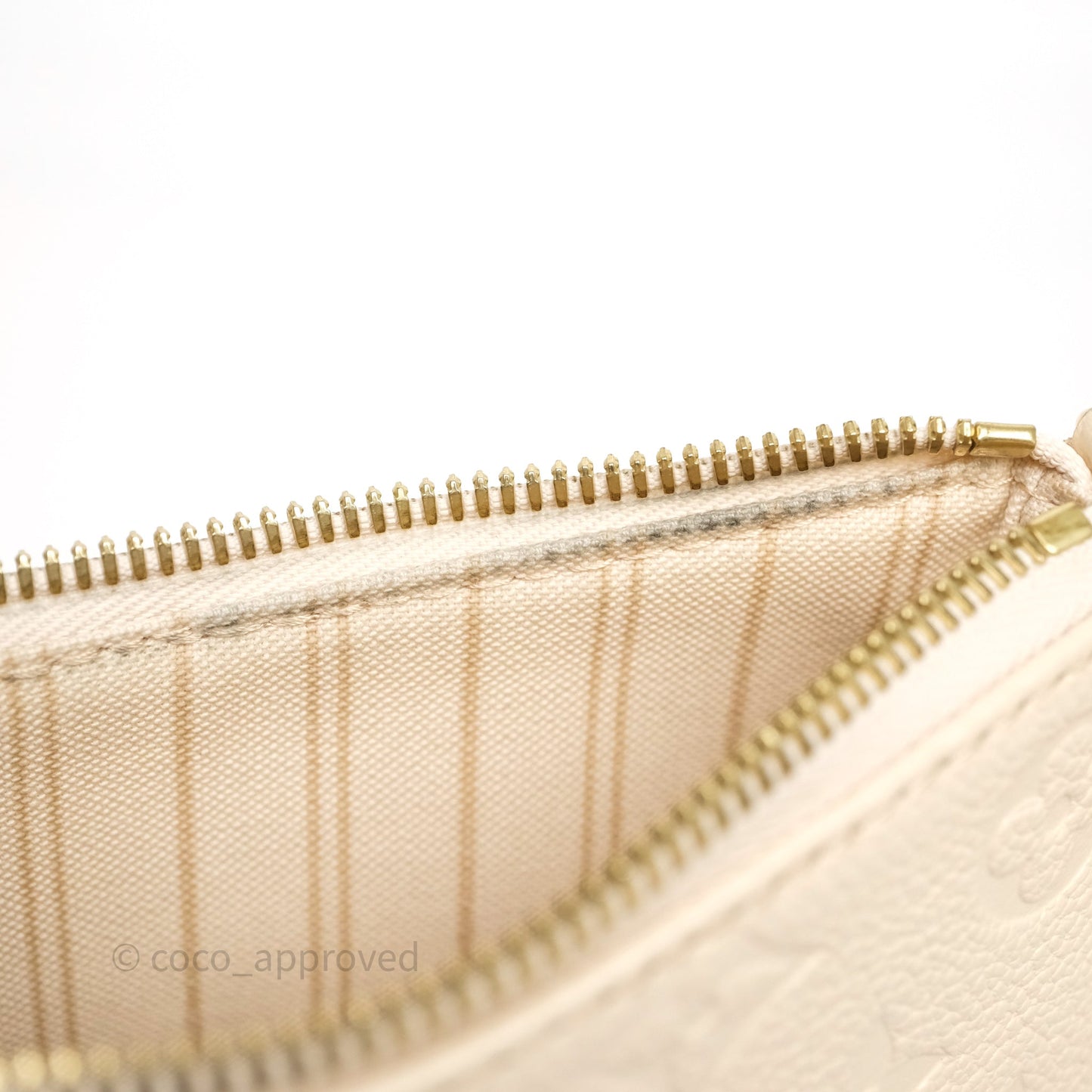 Louis Vuitton Easy Pouch On Strap Crème Monogram Empreinte Leather