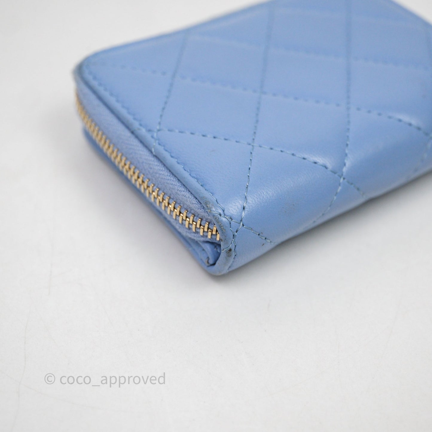 Chanel Classic Zipped Coin Purse Blue Lambskin Gold Hardware